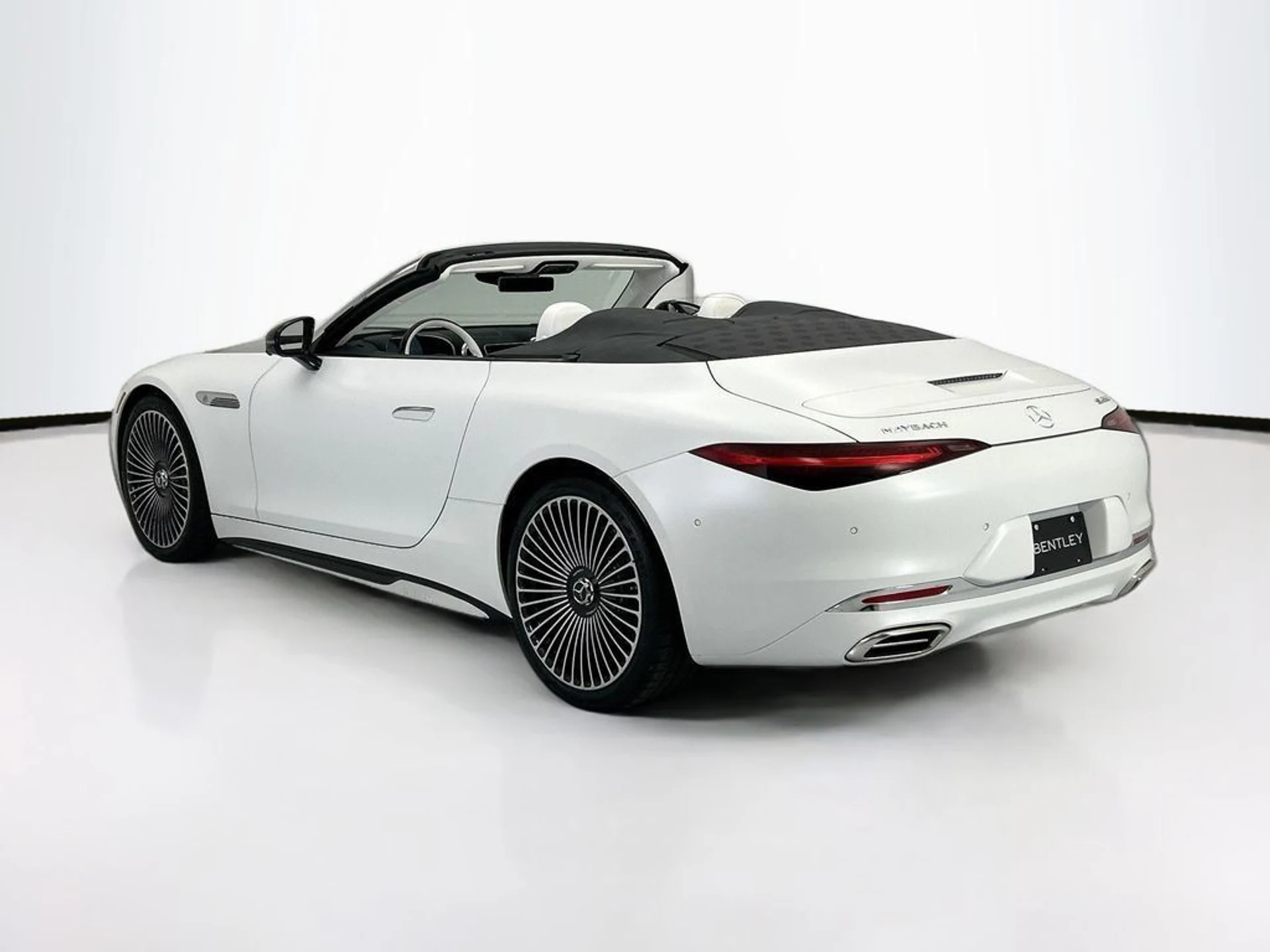 mph006_3323897223_used_2026_mercedes_benz_sl_maybachsl680monogramseriesroadster_8119_23003941_7_1024_c3405f5b70