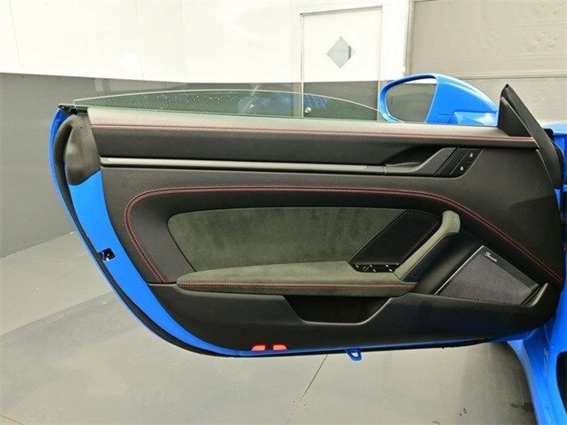 mph006_3326837536_8eecc95f24d9c98c5a00f31136aba745x_84ac8b689e