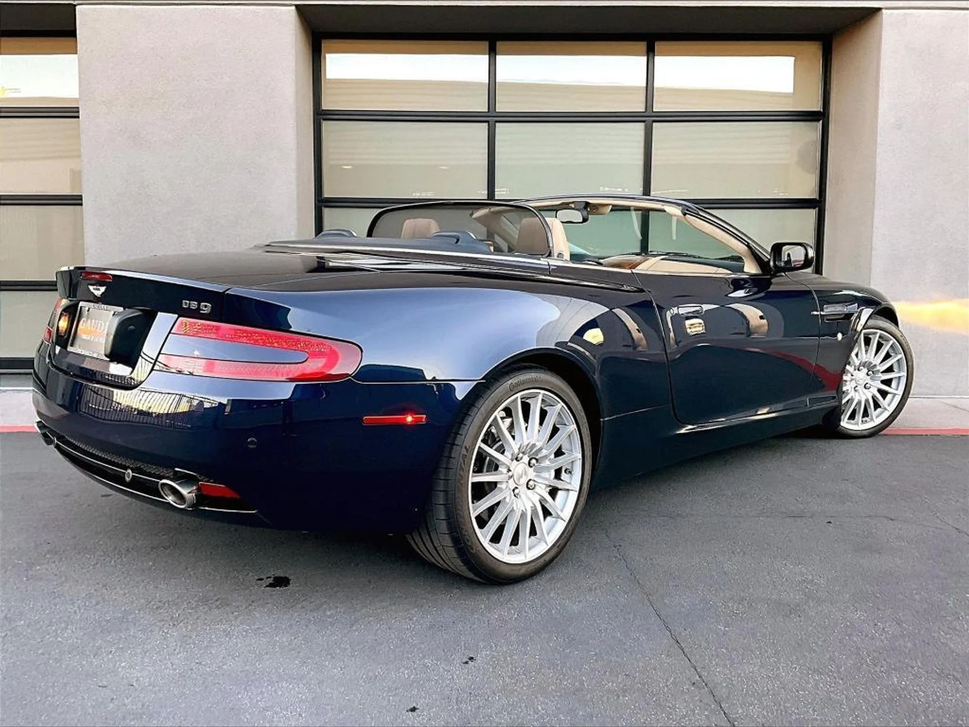 mph006_3334069616_M_Yr_Z_Tu_F557g82_F_Bq_C_St_Qre_G428_7ac448e9e5