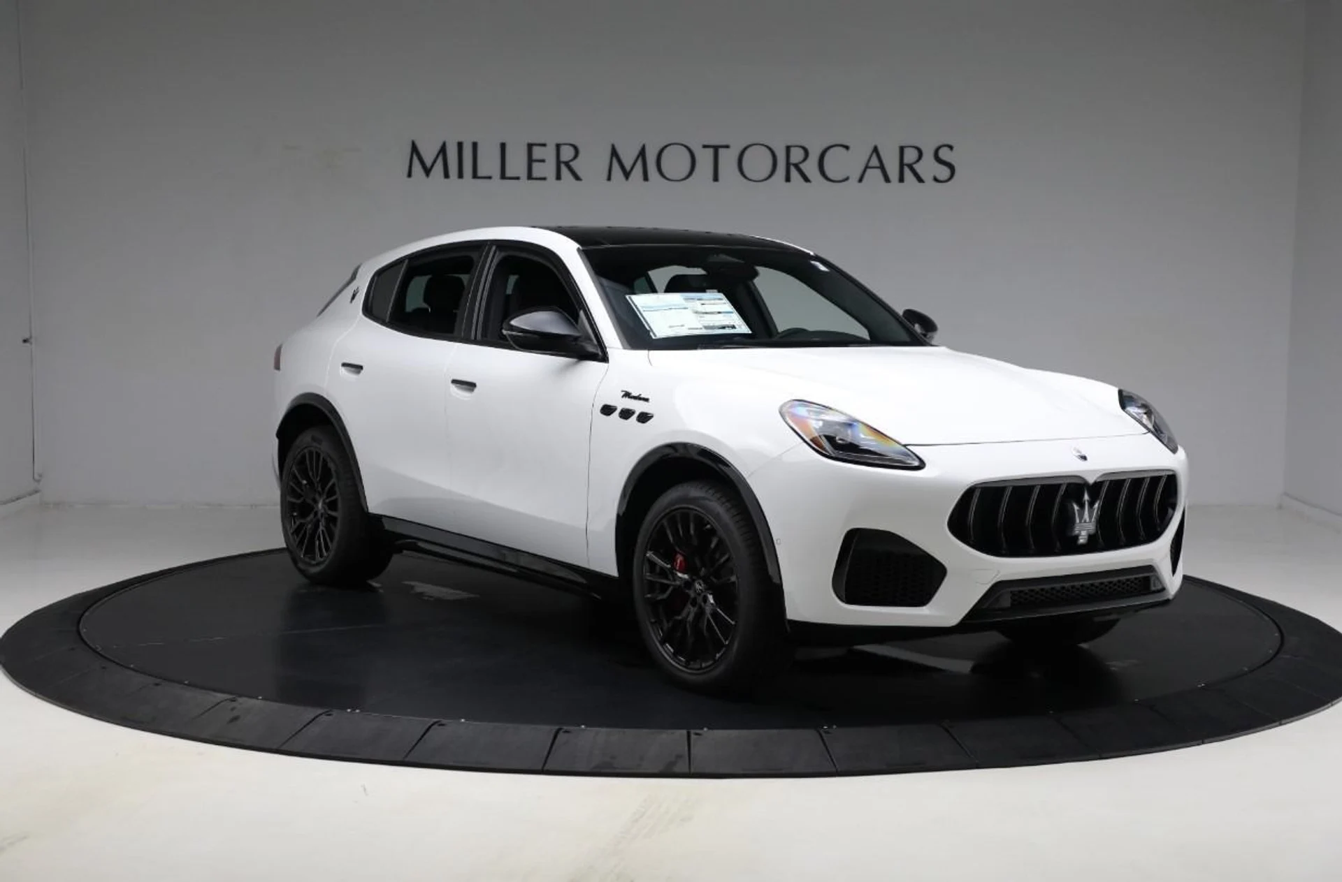 mph006_3342387960_New_2025_Maserati_Grecale_Modena_e7459e4fc1