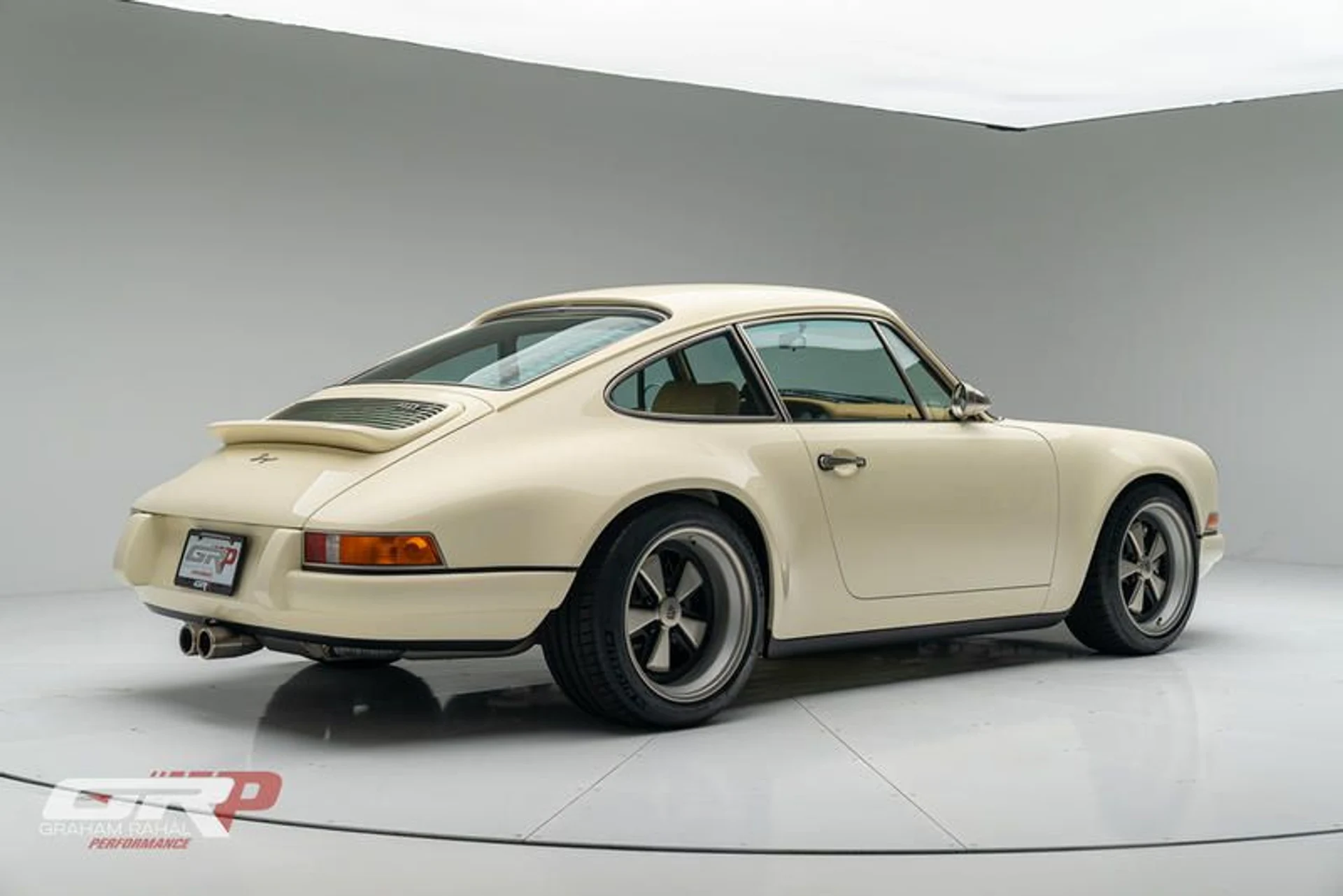 mph006_3349152605_3_DA_335_F6_0084_4_BCA_92_F9_F748_E4_A9545_C_a025df6867