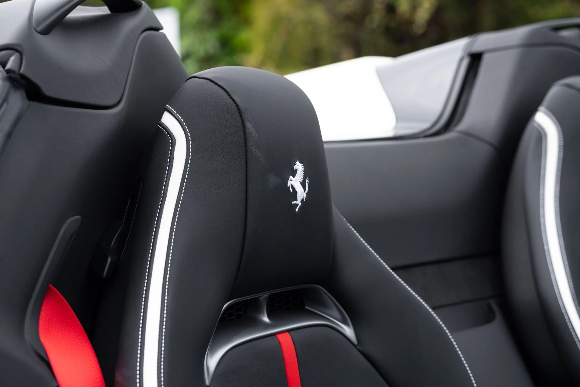 mph006_335421057_Used_2024_Ferrari_SF_90_Spider_1775624639_bb7ddcd41d