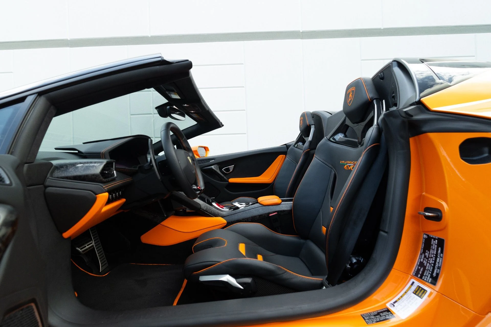 mph006_3370341230_Used_2021_Lamborghini_Huracan_EVO_Spyder_1758042504_cd6facd811
