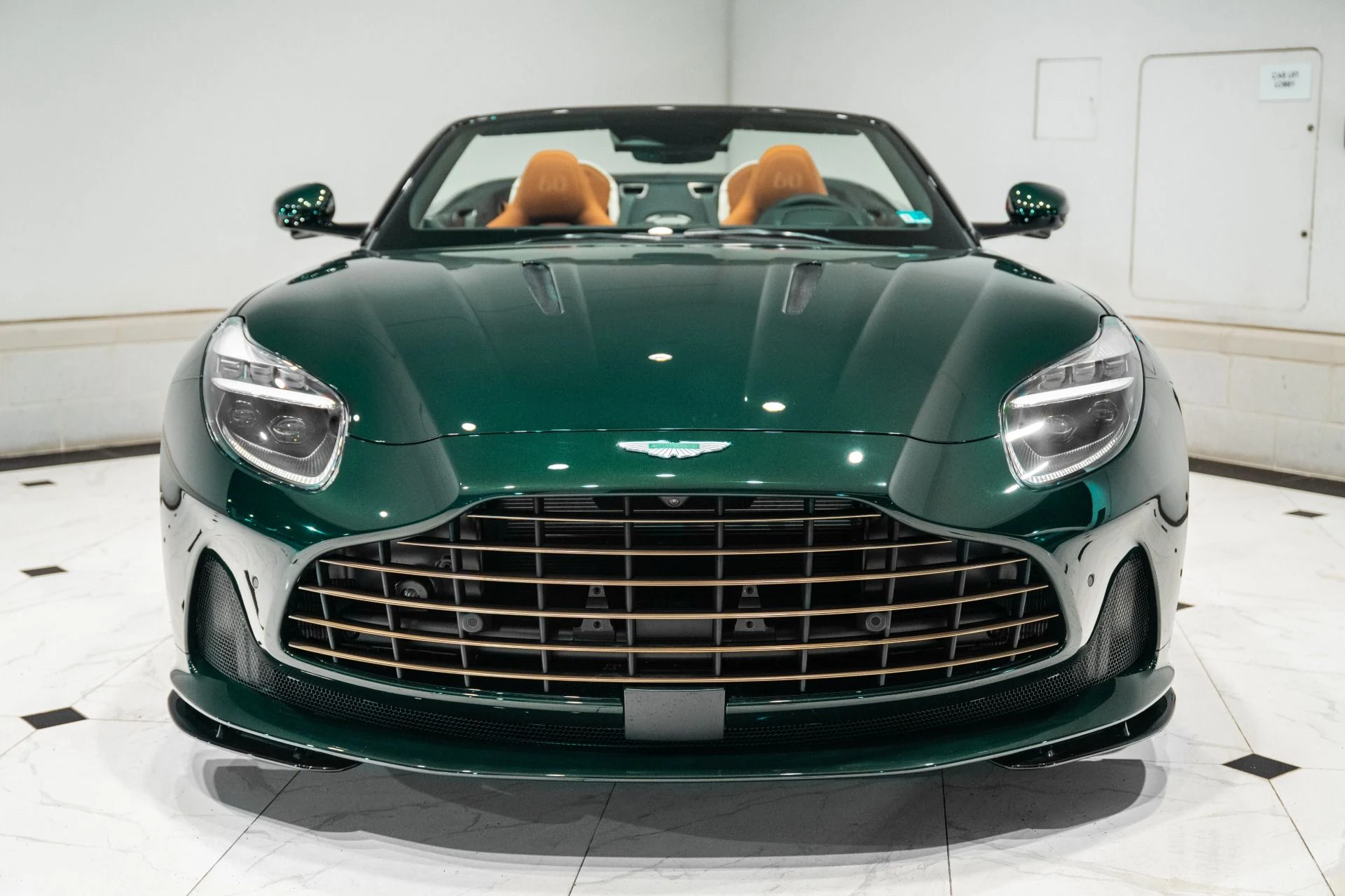 mph006_33875741_New_2026_Aston_Martin_DB_12_Volante_1772211091_6c05909294