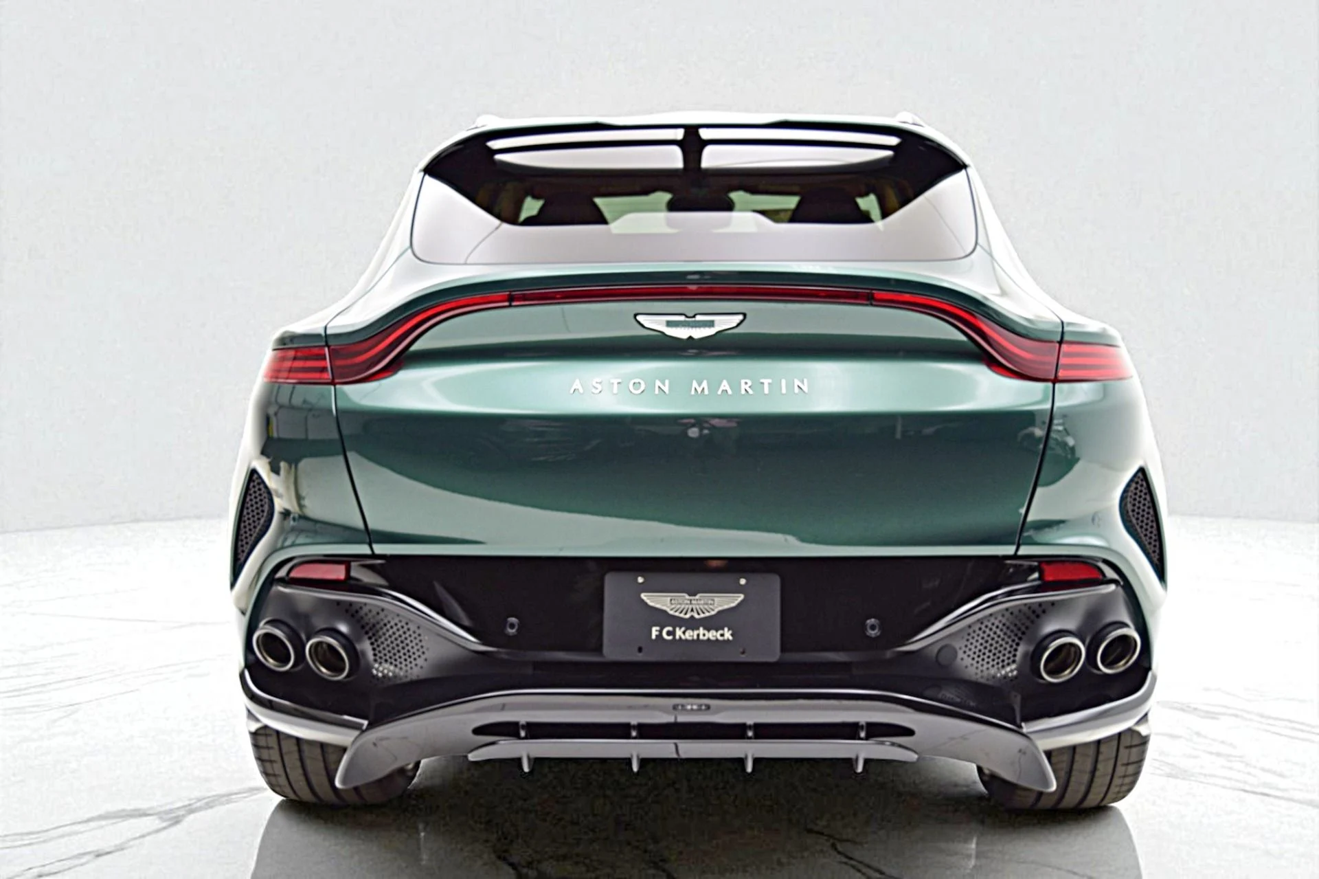mph006_3404338110_New_2025_Aston_Martin_DBX_707_8eebaf0d6c