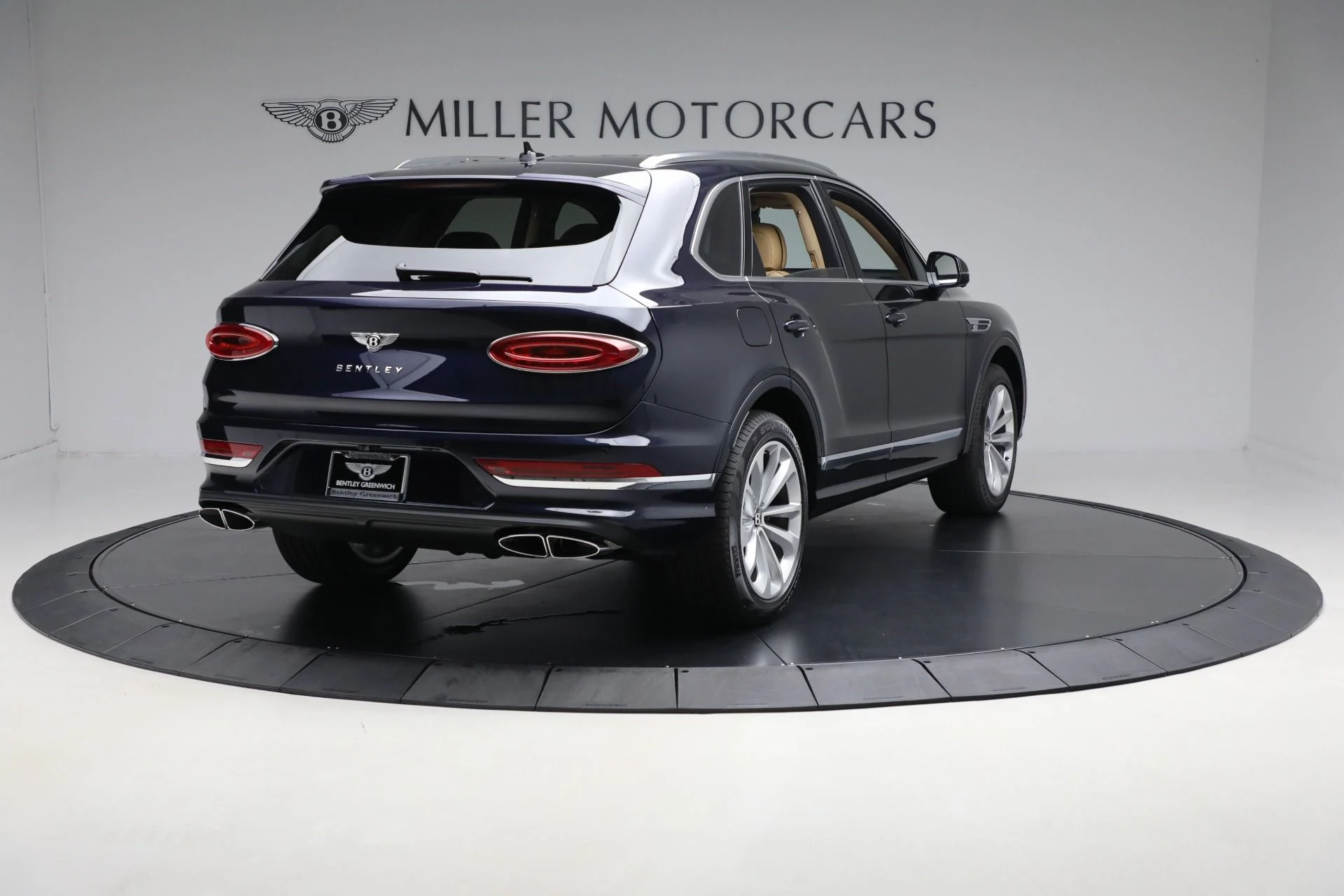 mph006_340698943_New_2025_Bentley_Bentayga_V8_b2545bfb45