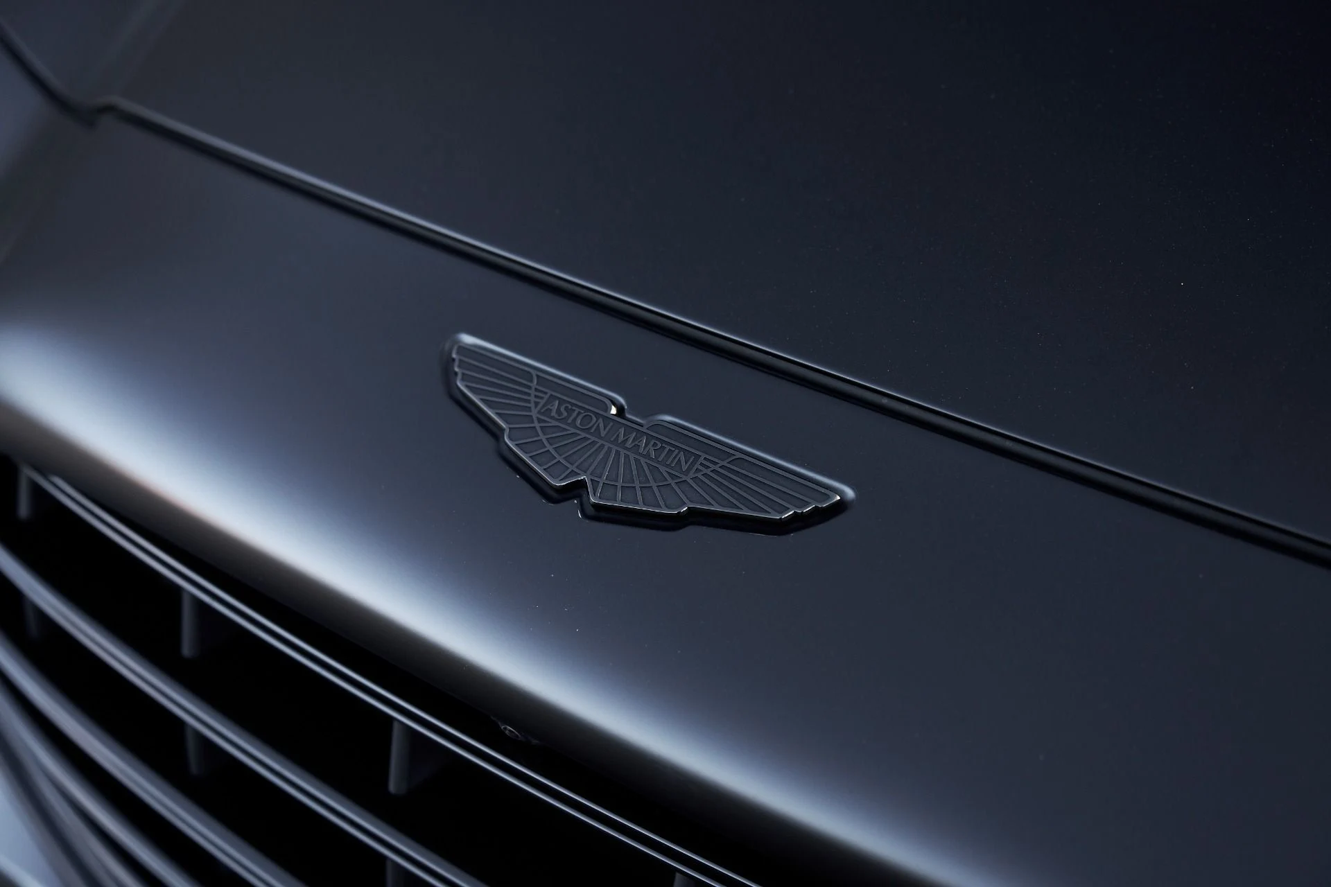 mph006_3421456494_Used_2023_Aston_Martin_DBX_707_1754786768_377aadca5b