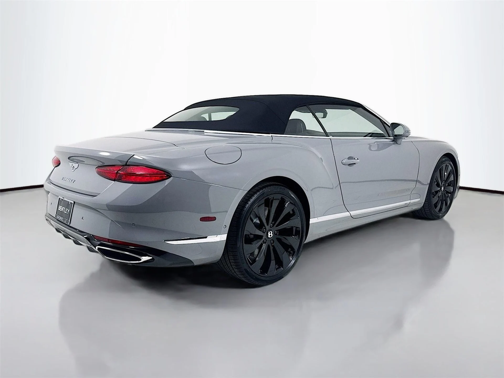 mph006_3423155088_00f53753b335aed3db7493b7a9cc7e32x_dfa9c071bd