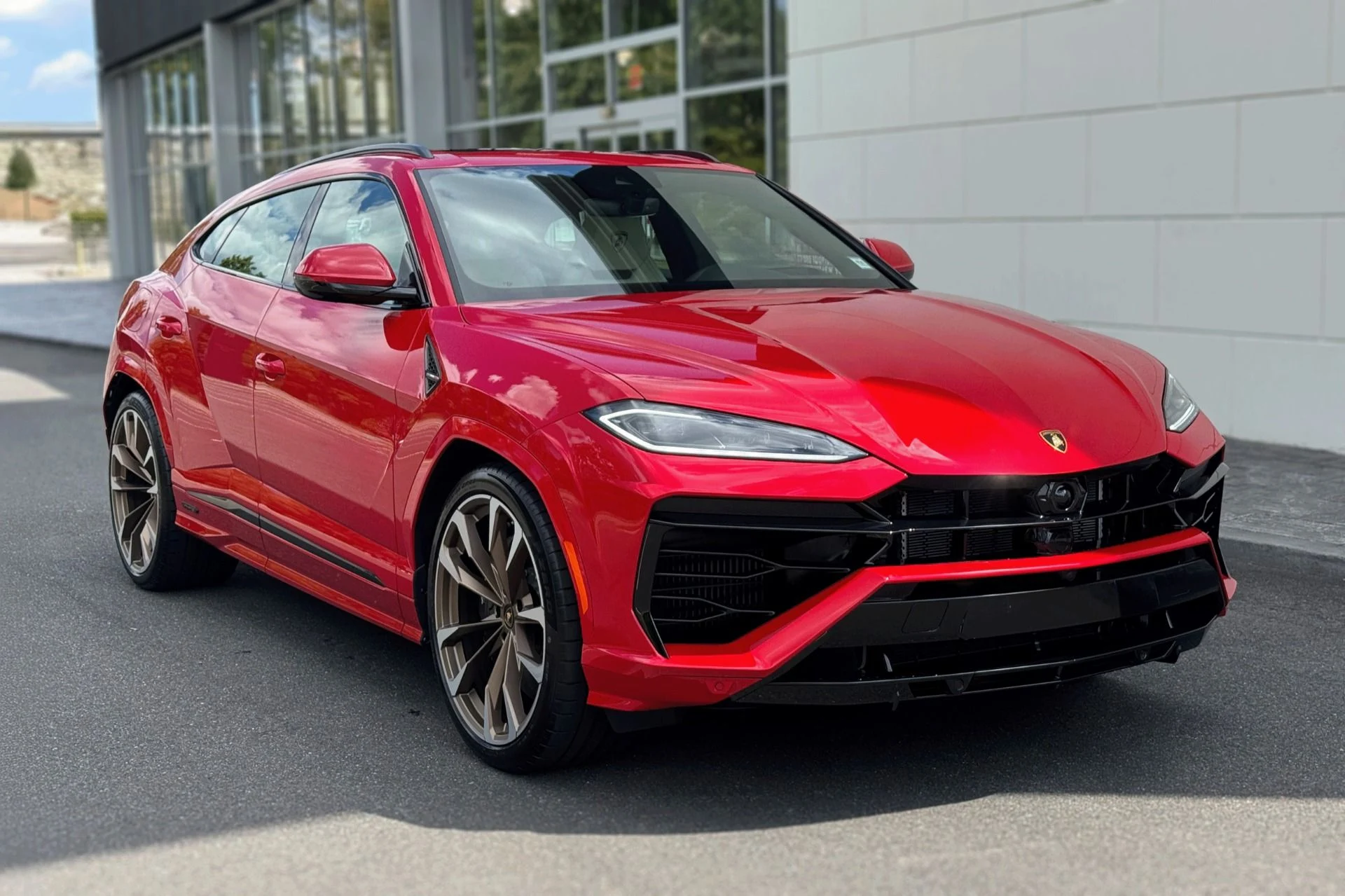 mph006_3425662131_Used_2025_Lamborghini_Urus_SE_1764805265_bf972273f2