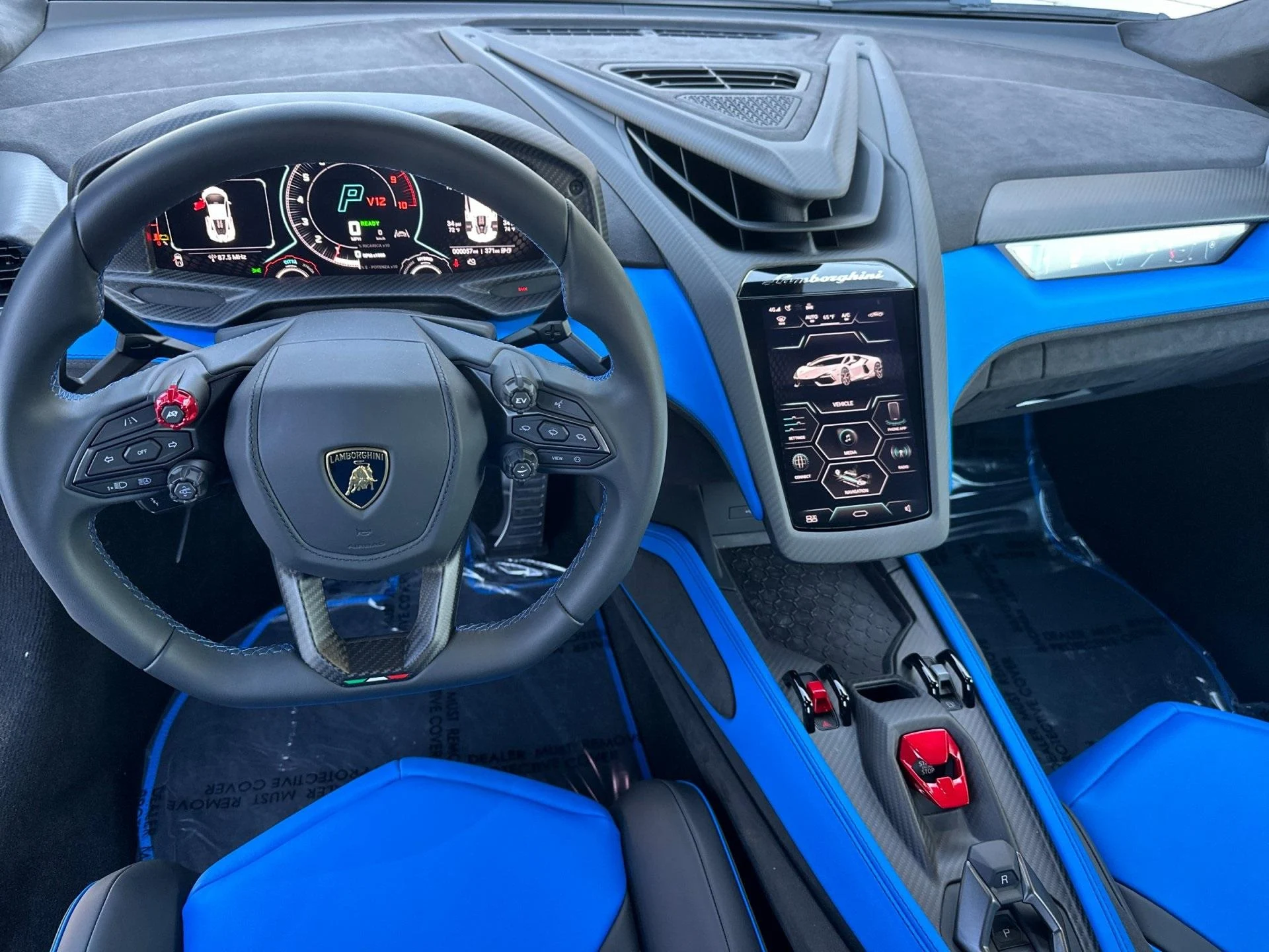 mph006_3427499509_New_2025_Lamborghini_Revuelto_Coupe_1761898371_56e2b03965