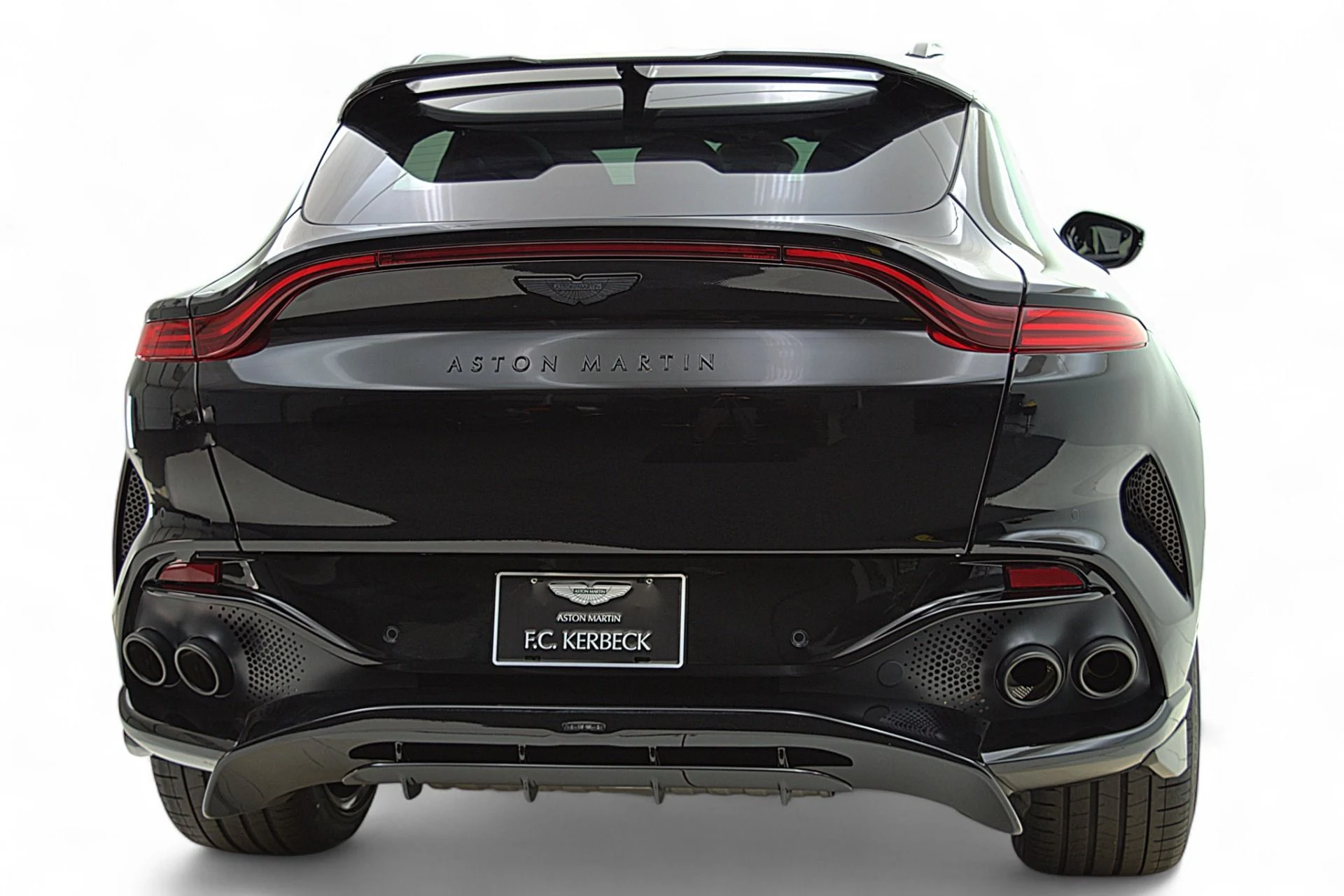 mph006_3429168523_Used_2023_Aston_Martin_DBX_707_891e6b3525