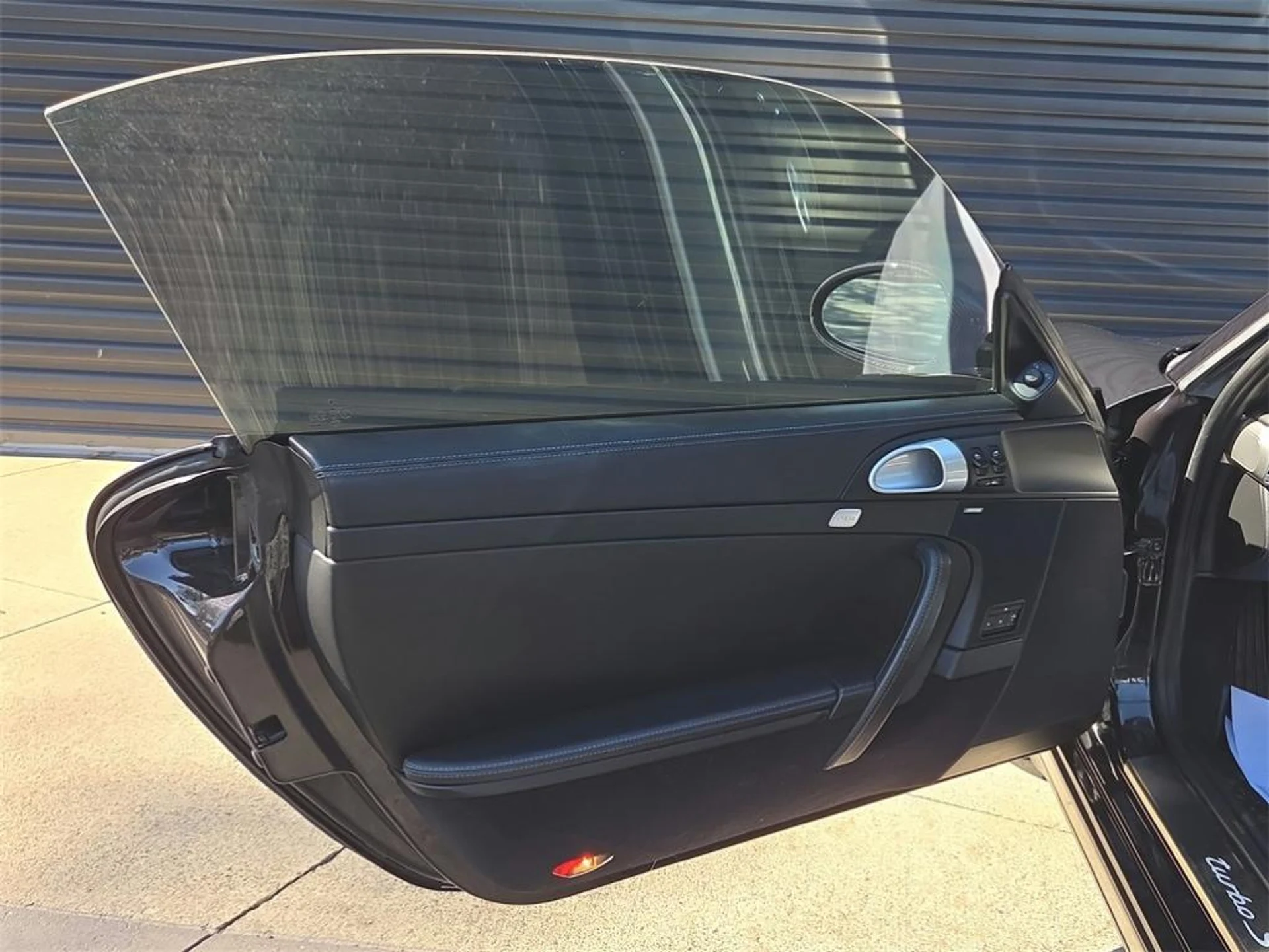 mph006_3431978178_Sntr_H9q3yh_E_Php1_Ri_GDM_9m_Tt_KN_4_92d9cafc7c