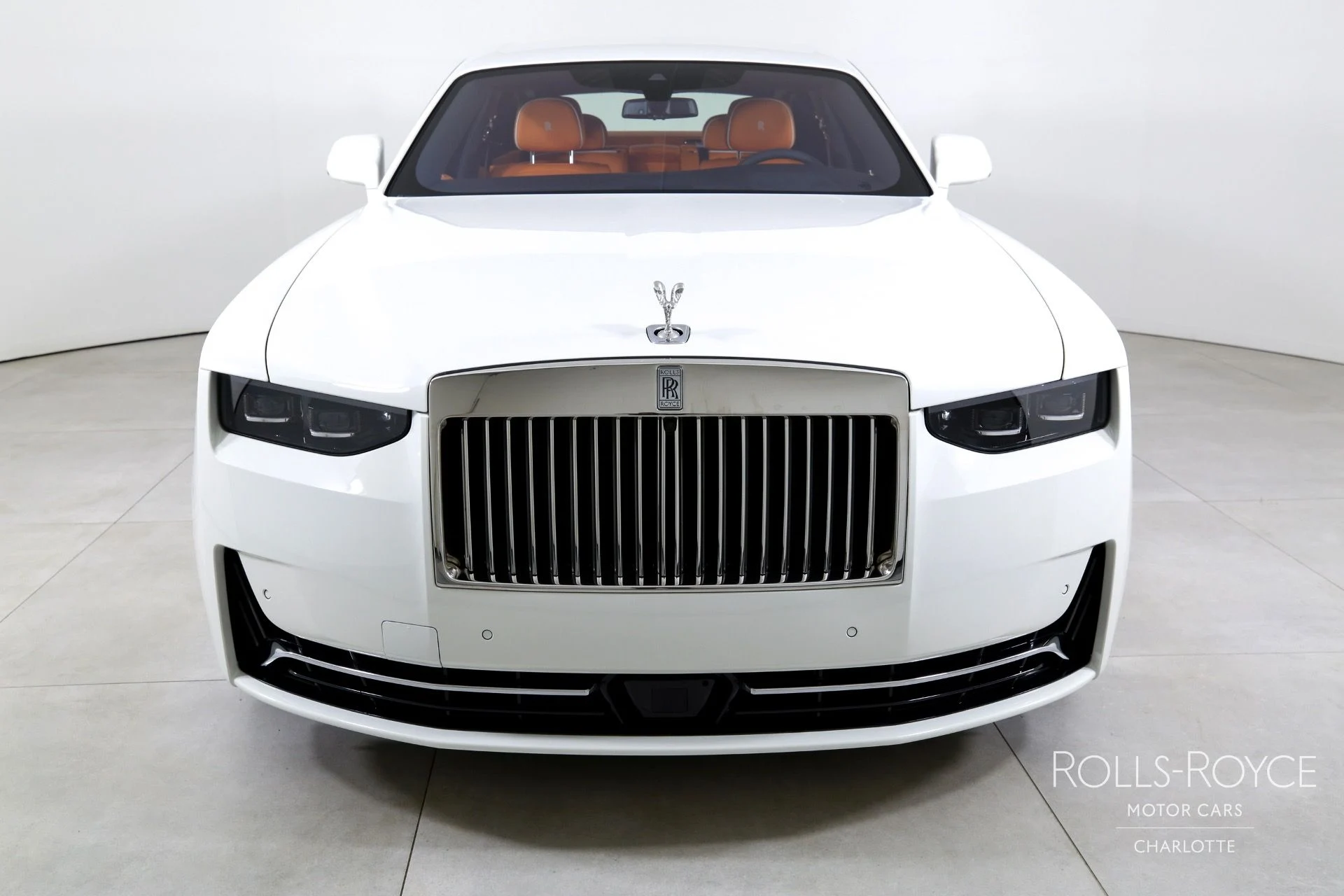 mph006_3438994024_Used_2025_Rolls_Royce_Ghost_1753298883_fabe283862