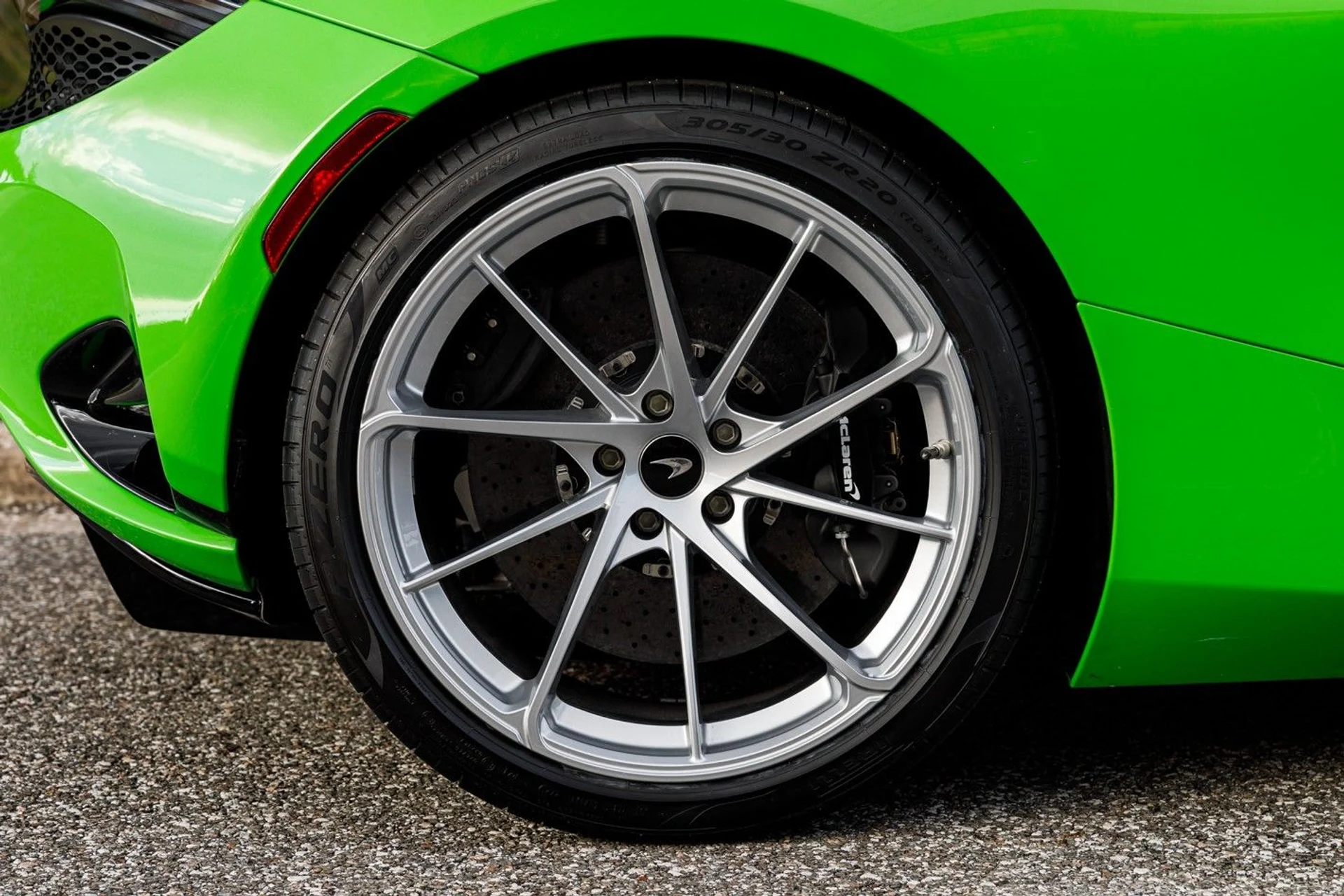 mph006_3454403281_610_p7_l_5a9c8f3042