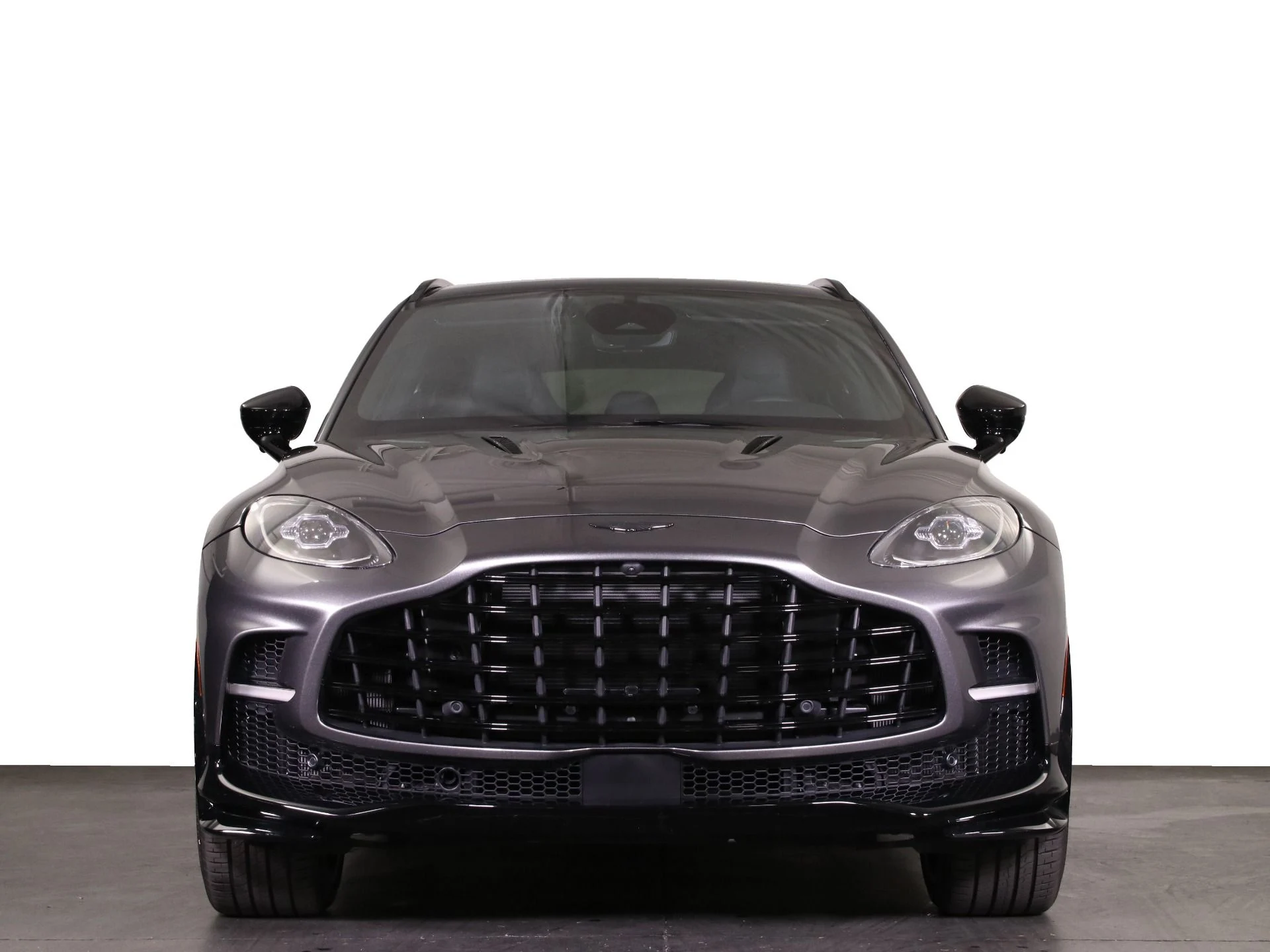 mph006_3456964729_New_2025_Aston_Martin_DBX_707_1768458252_5e106c4f56