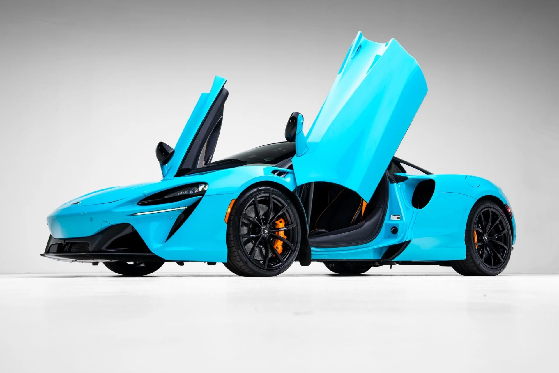 mph006_3459216148_Used_2023_Mc_Laren_Artura_1770682323_e48030dc8f