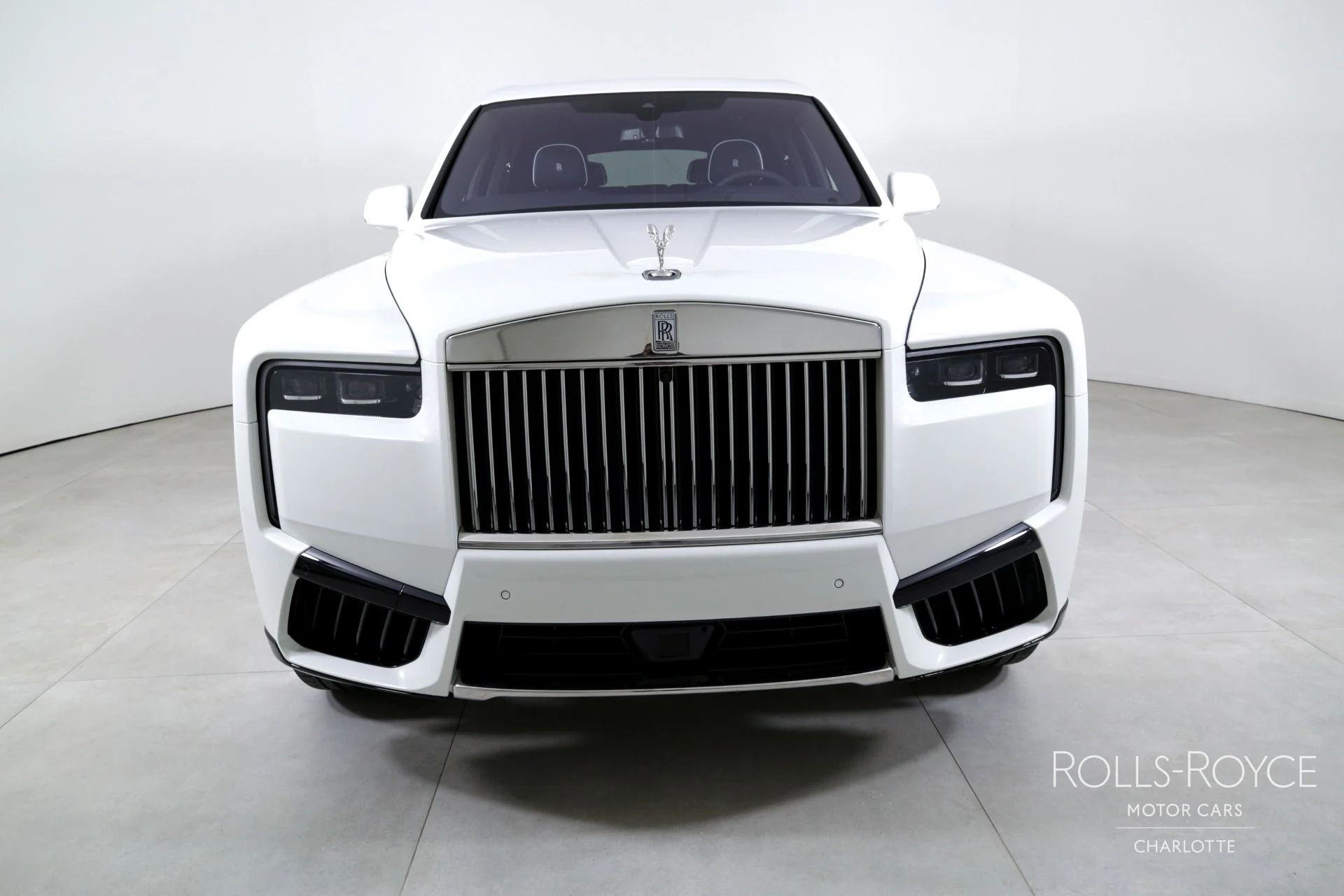 mph006_3461271878_Used_2025_Rolls_Royce_Cullinan_1732210951_91ef3e48b9