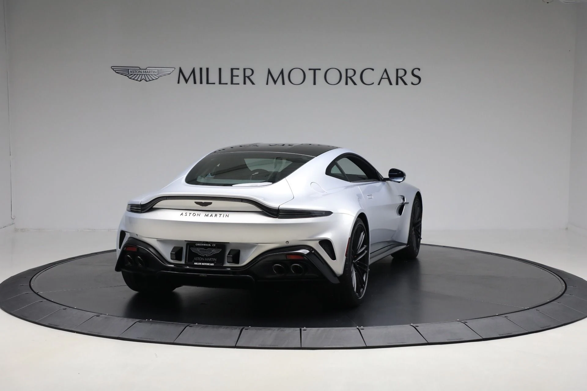 mph006_3464633909_New_2026_Aston_Martin_Vantage_305902b5cc