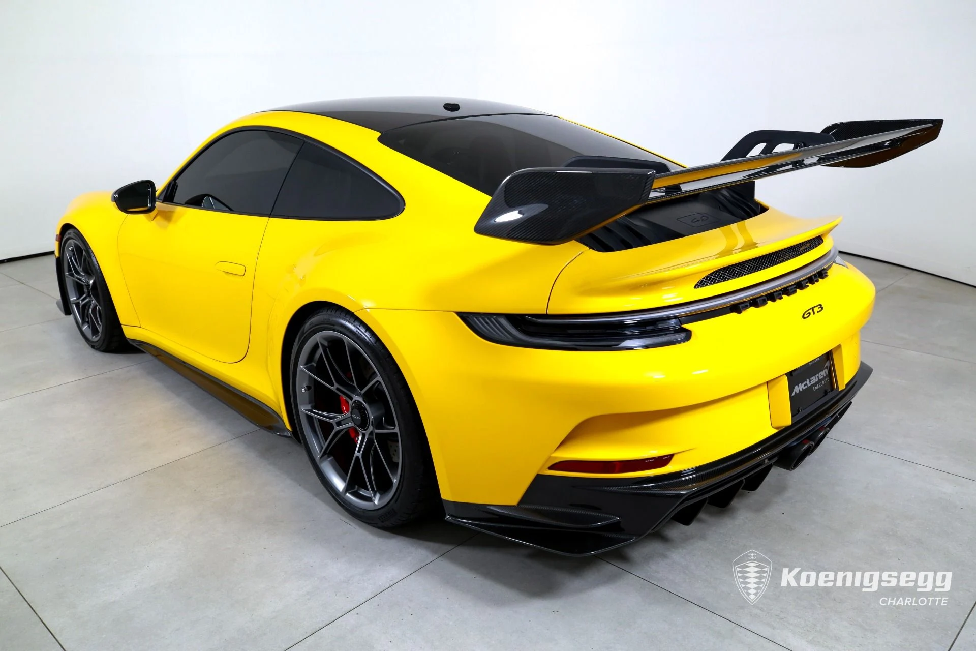mph006_3464915037_Used_2022_Porsche_911_GT_3_1761085284_a5fa94b035