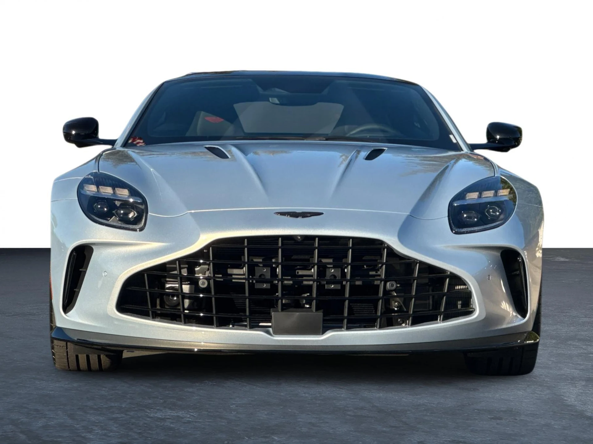 mph006_3475462754_Used_2025_Aston_Martin_Vantage_1747424213_efc2eee999