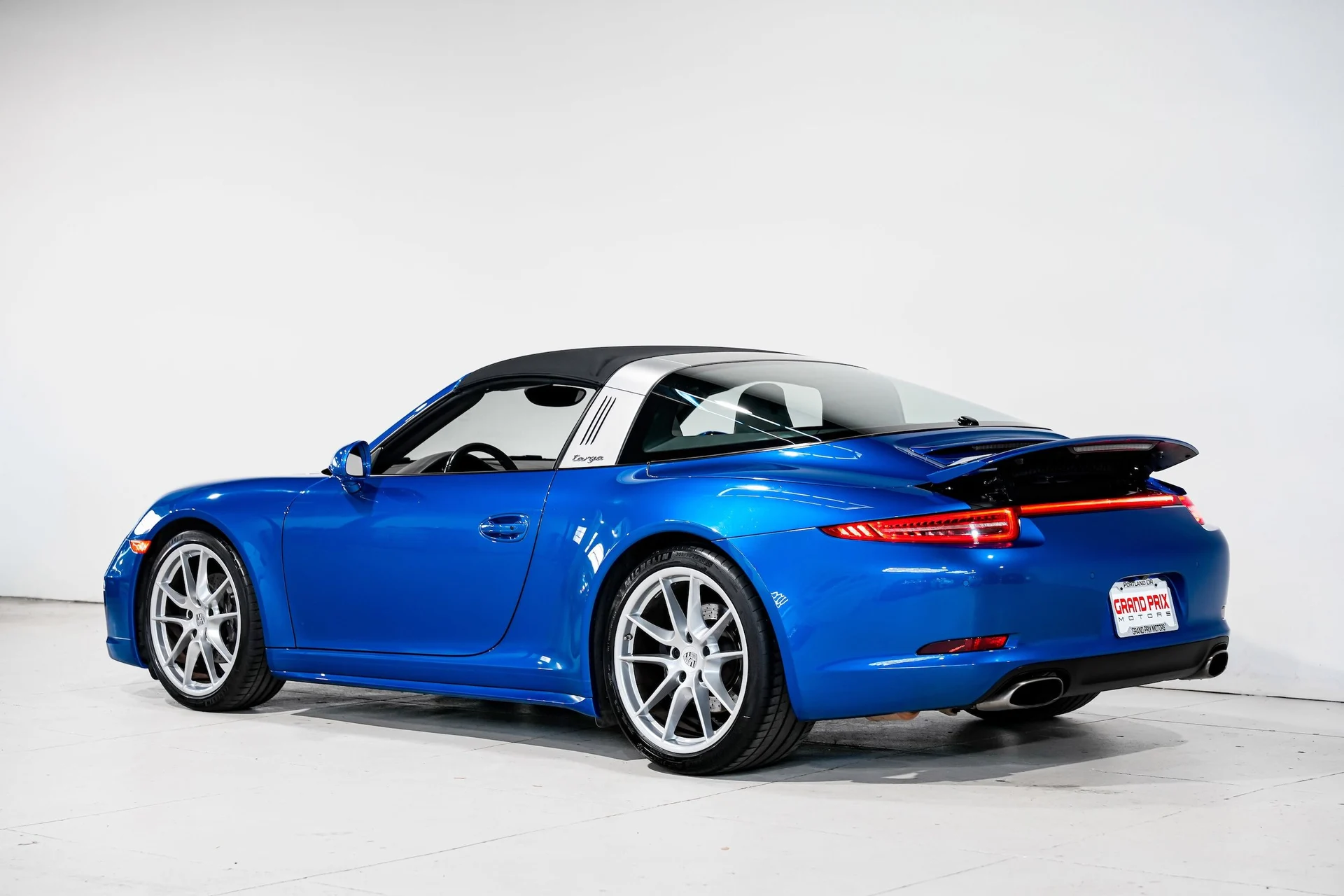 mph006_3478813230_a9ad946e320101a3d741fa196456b911x_8337765436