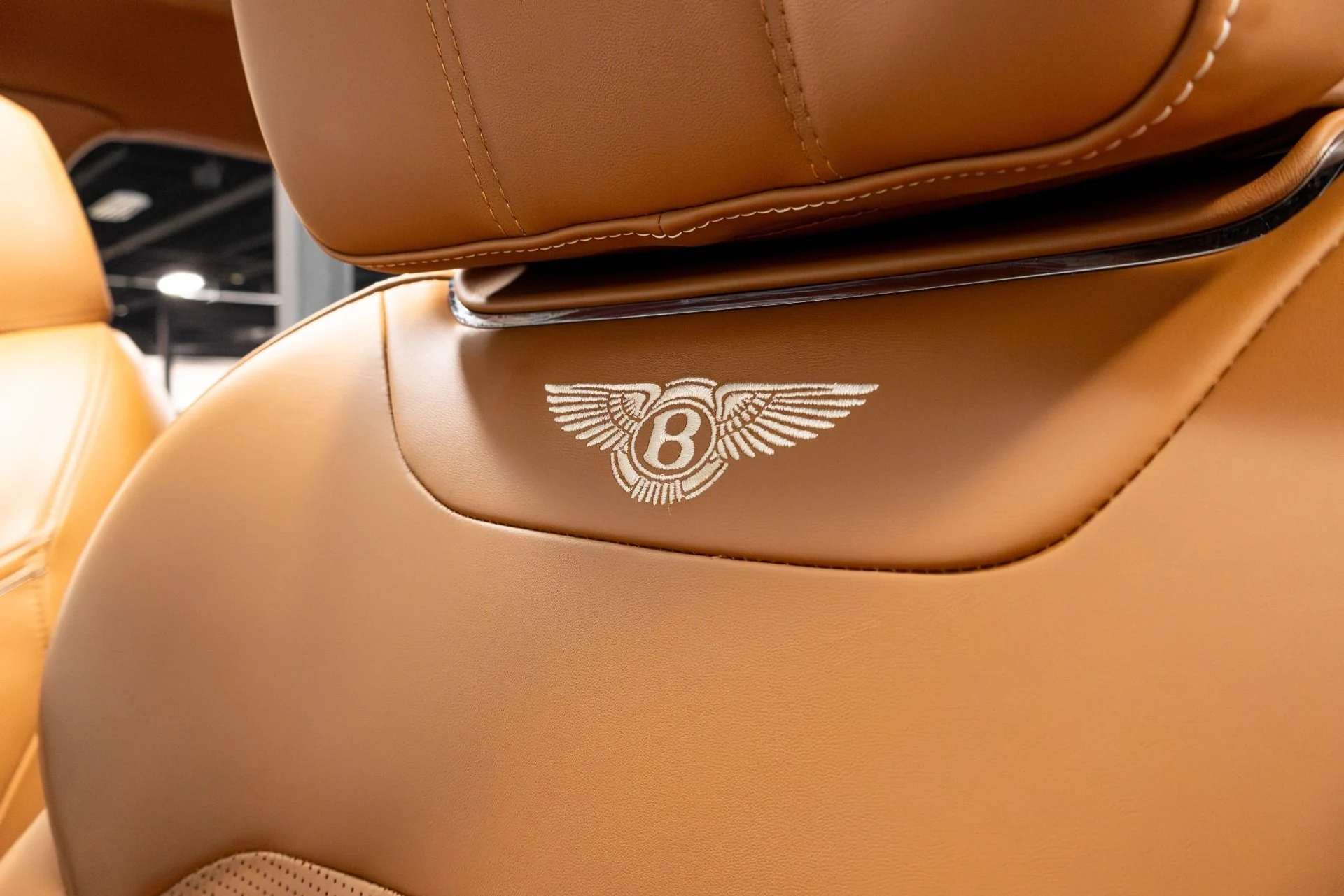 mph006_3486660633_Used_2019_Bentley_Bentayga_V8_1771459975_ebaec17556