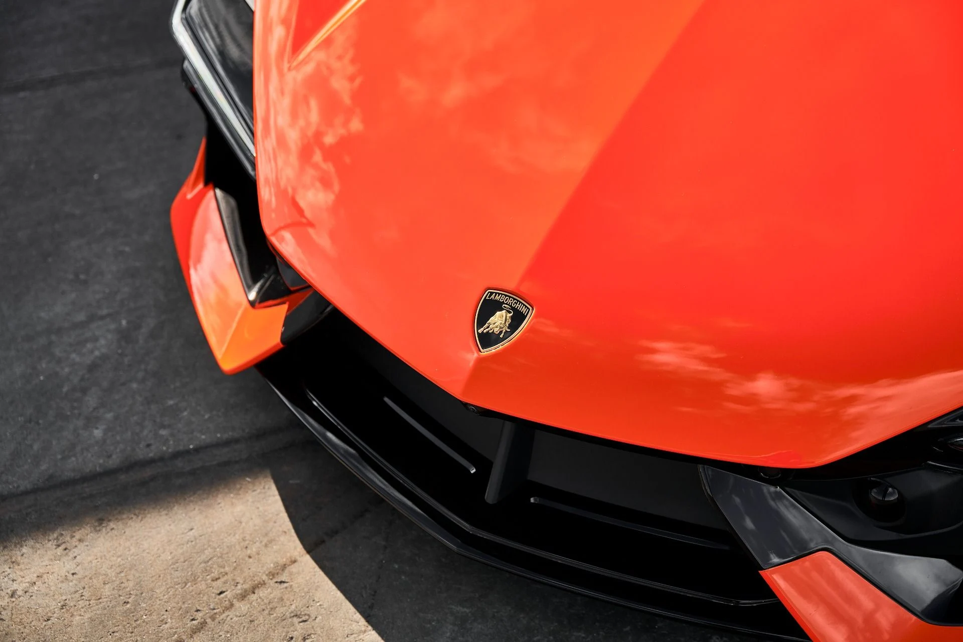 mph006_3500447384_Used_2024_Lamborghini_Revuelto_Base_1787792633_42a2d8fe67