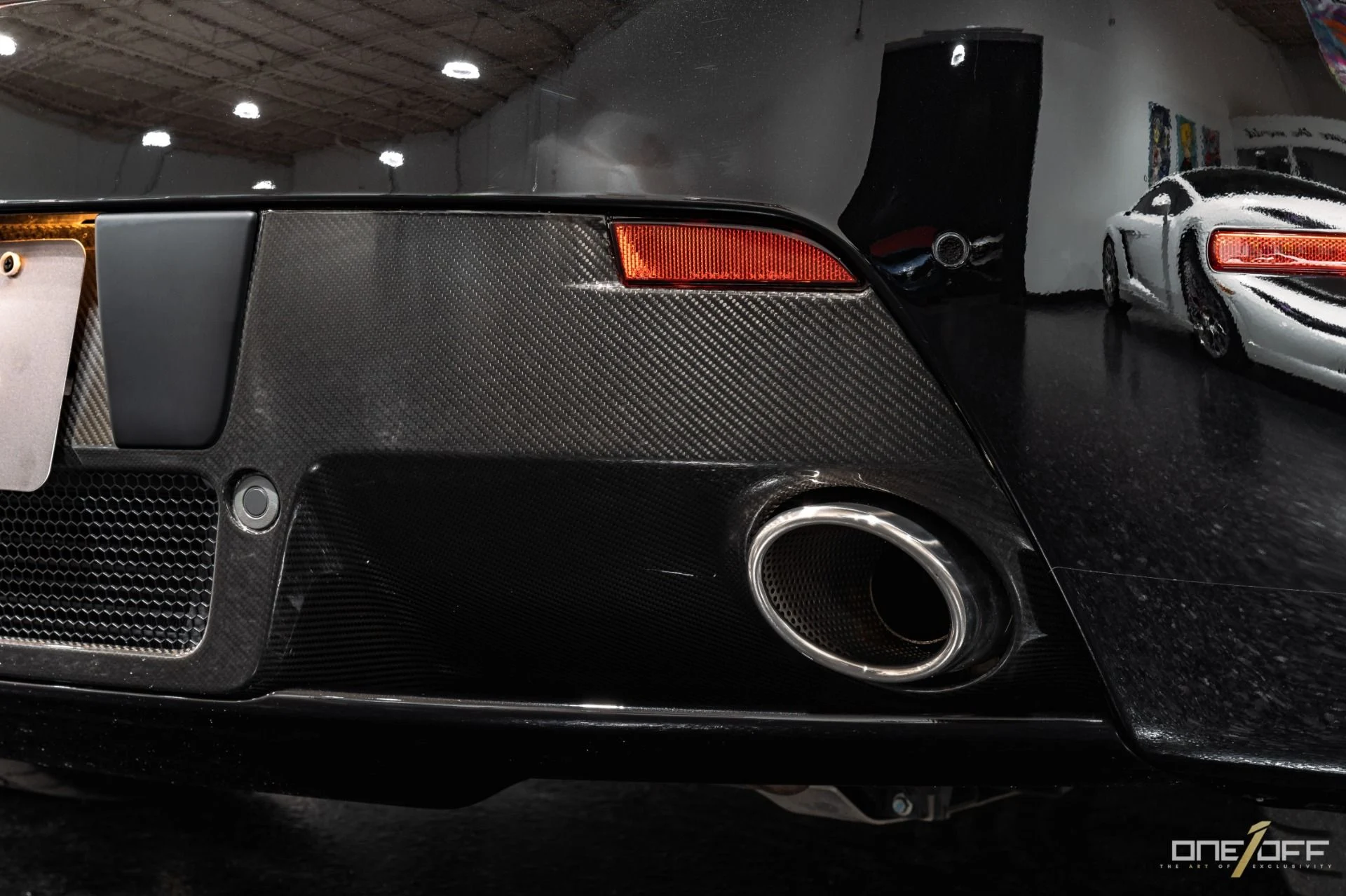 mph006_3503623422_Used_2011_Aston_Martin_V12_Vantage_Carbon_Black_6_Speed_in_Immaculate_Condition_1756349737_3284314b39