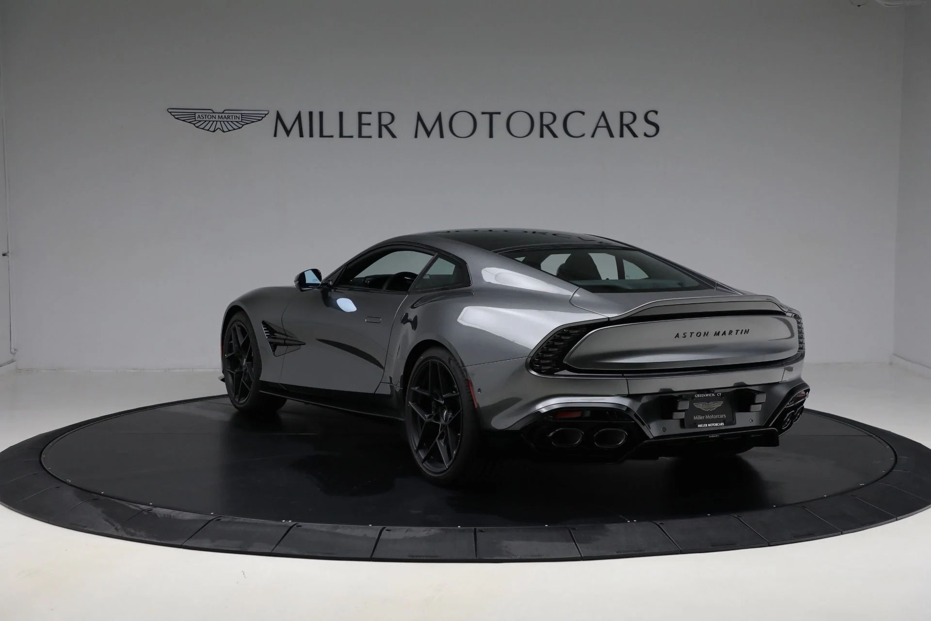 mph006_3505869063_New_2025_Aston_Martin_Vanquish_63b72e2dbd