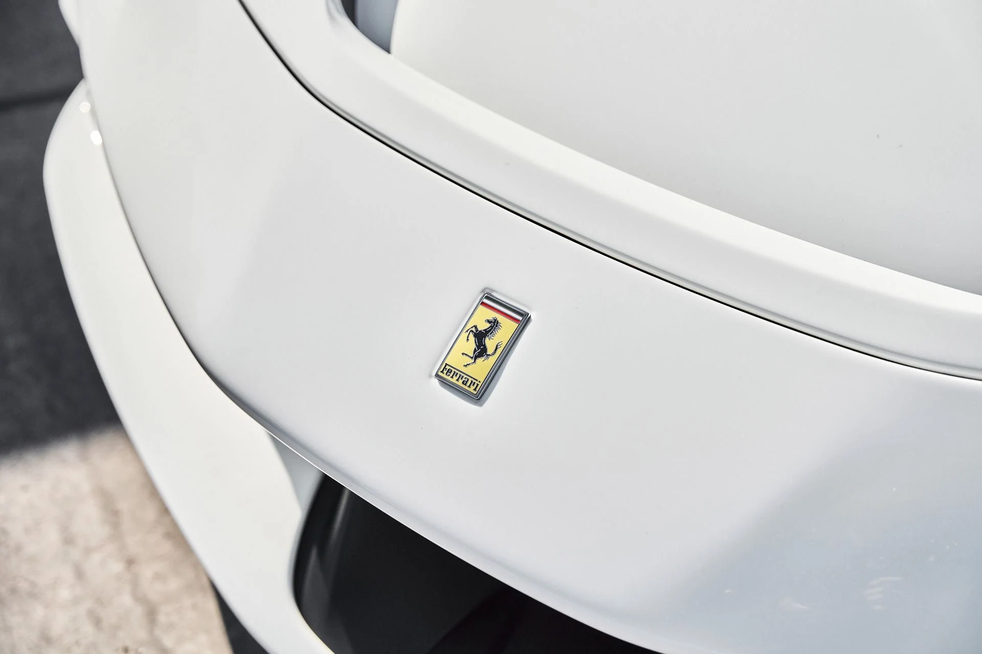 mph006_3506258321_Used_2025_Ferrari_SF_90_Spider_Base_1776876539_b22cce8810