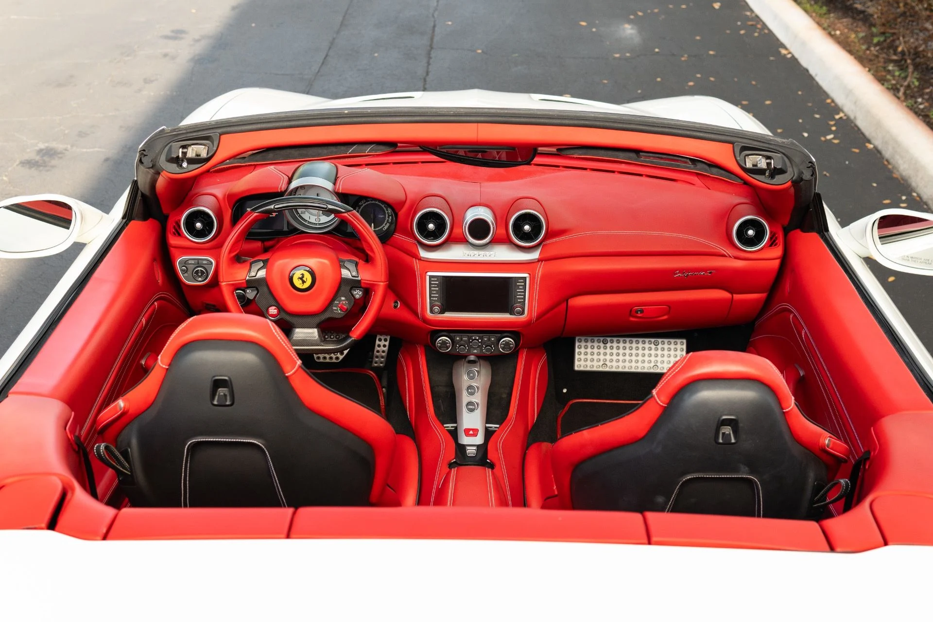 mph006_3509434528_Used_2017_Ferrari_California_T_1767901173_7a9ae807dd