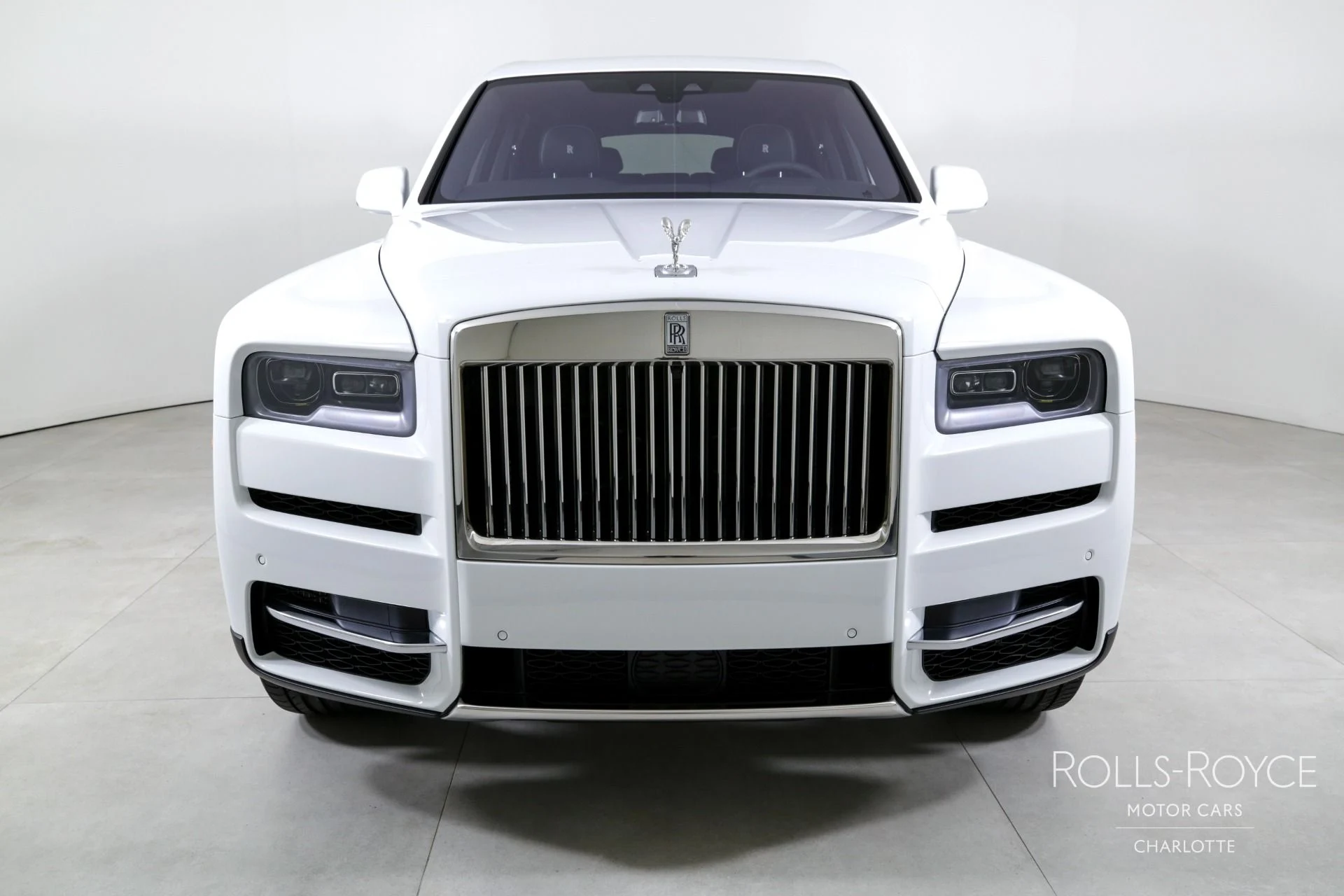 mph006_3510503889_Used_2024_Rolls_Royce_Cullinan_1717710754_cd7bb5373d