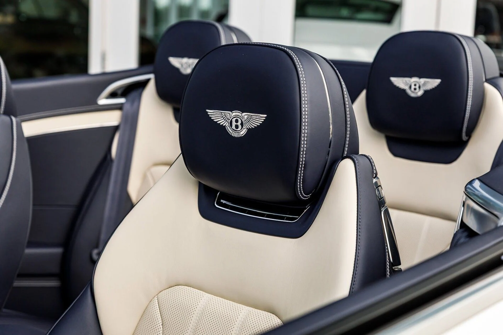 mph006_3510744025_de1c407267c5fccdbbf9f3e84c8d346fx_ca77a3e102