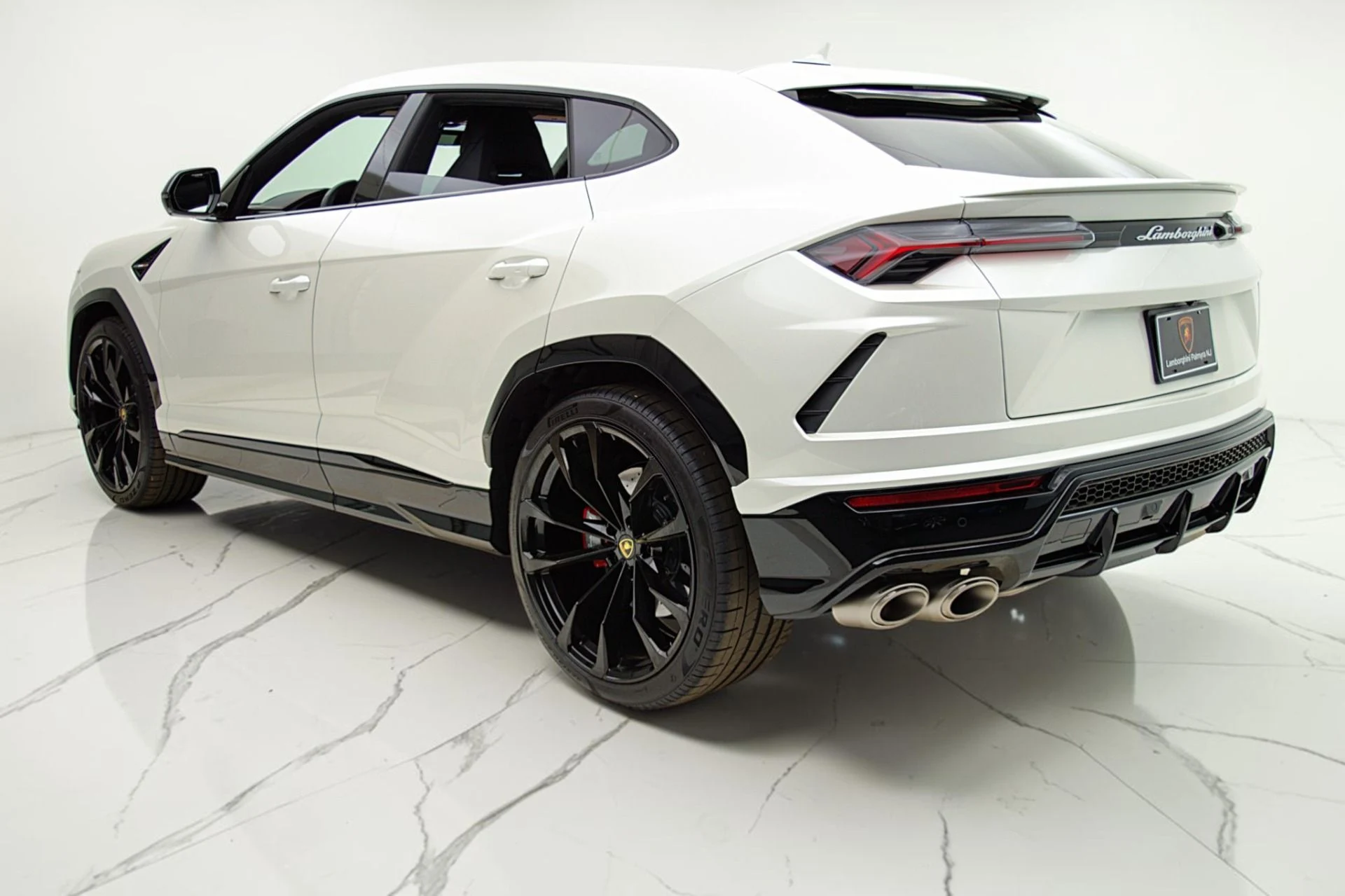 mph006_3523414007_Used_2022_Lamborghini_Urus_SELEZIONE_PRE_OWNED_CERTIFIED_ef07222e9e