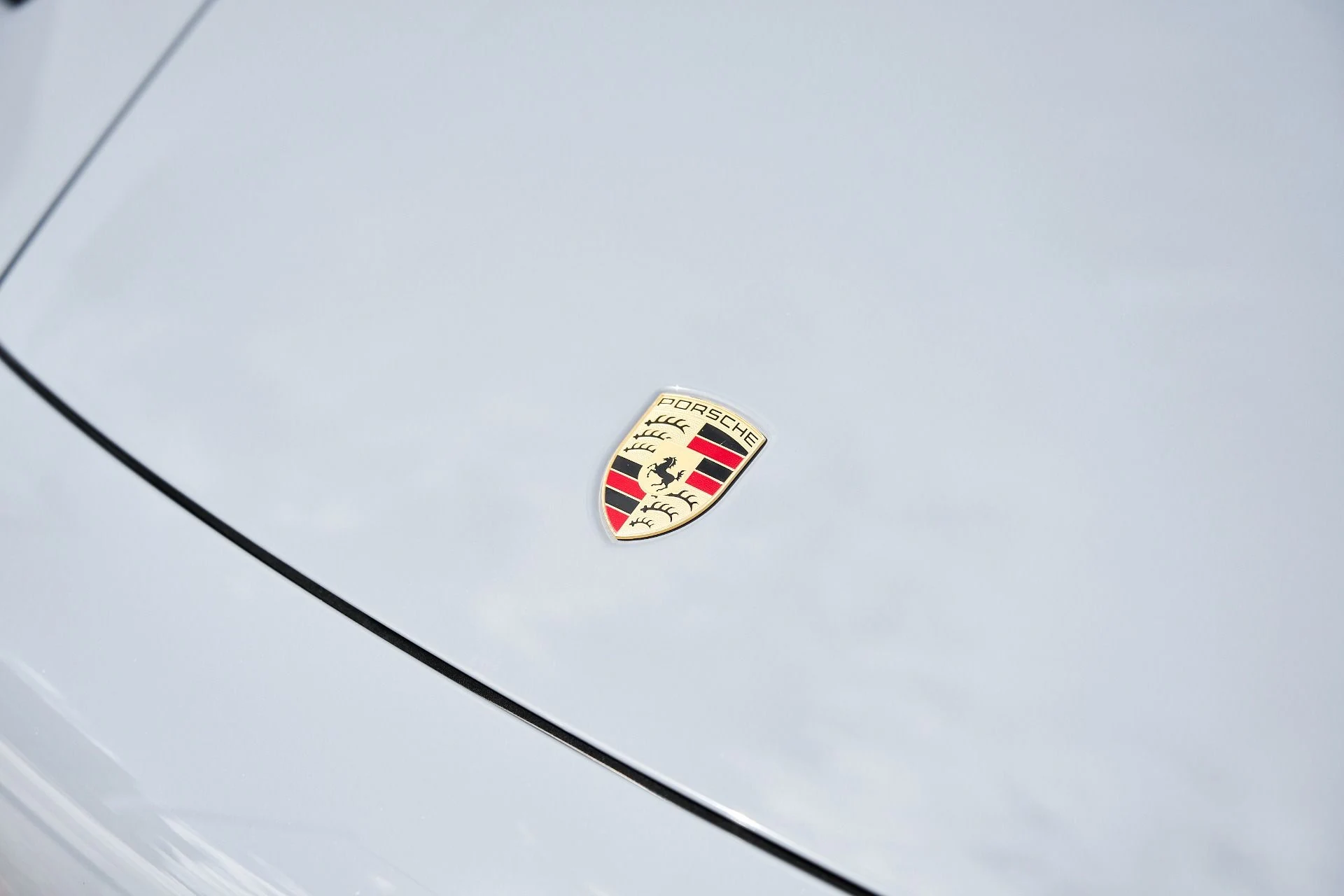 mph006_3524887438_Used_2024_Porsche_911_Targa_4_GTS_1760491526_28d44adf86