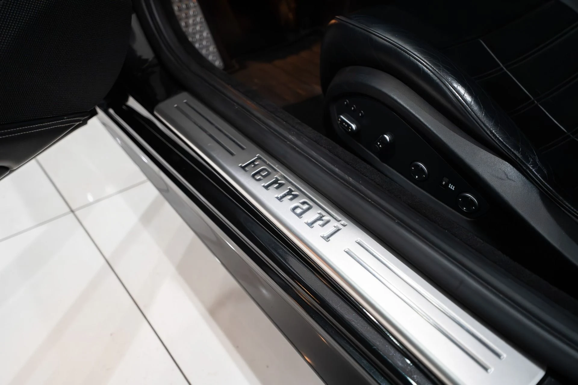 mph006_3525336829_13472_p7_l_643b7245e8