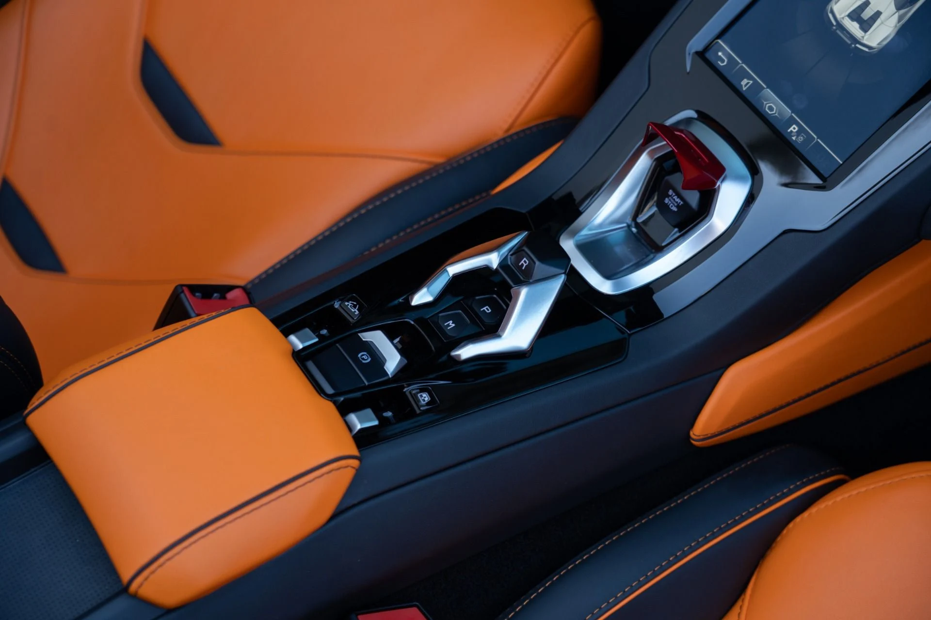 mph006_3530425024_Used_2024_Lamborghini_Huracan_EVO_Spyder_1757527013_c33e739df5