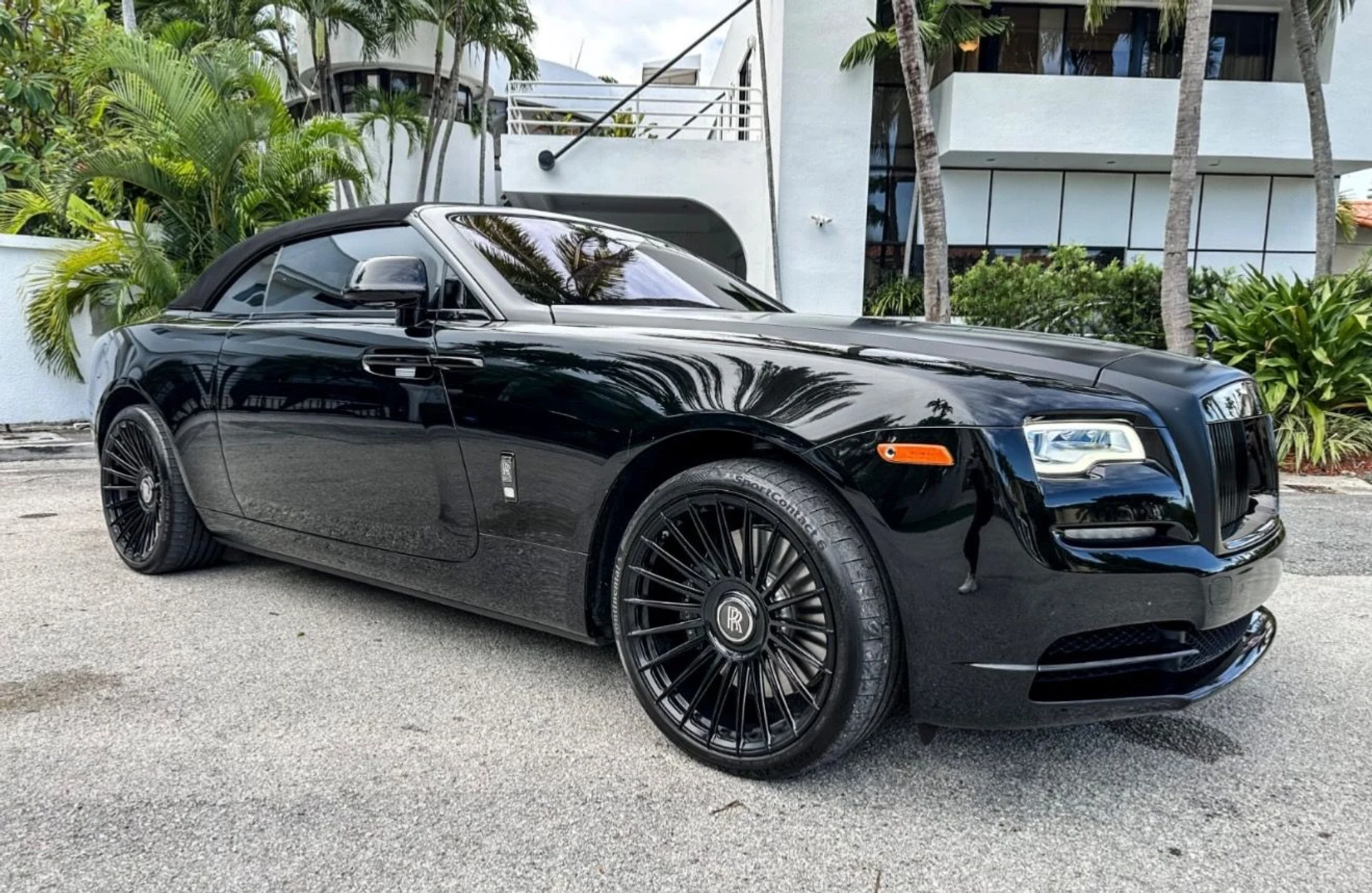 mph006_3542717455_Used_2020_Rolls_Royce_Dawn_Black_Badge_1765830386_1e995cfeaa