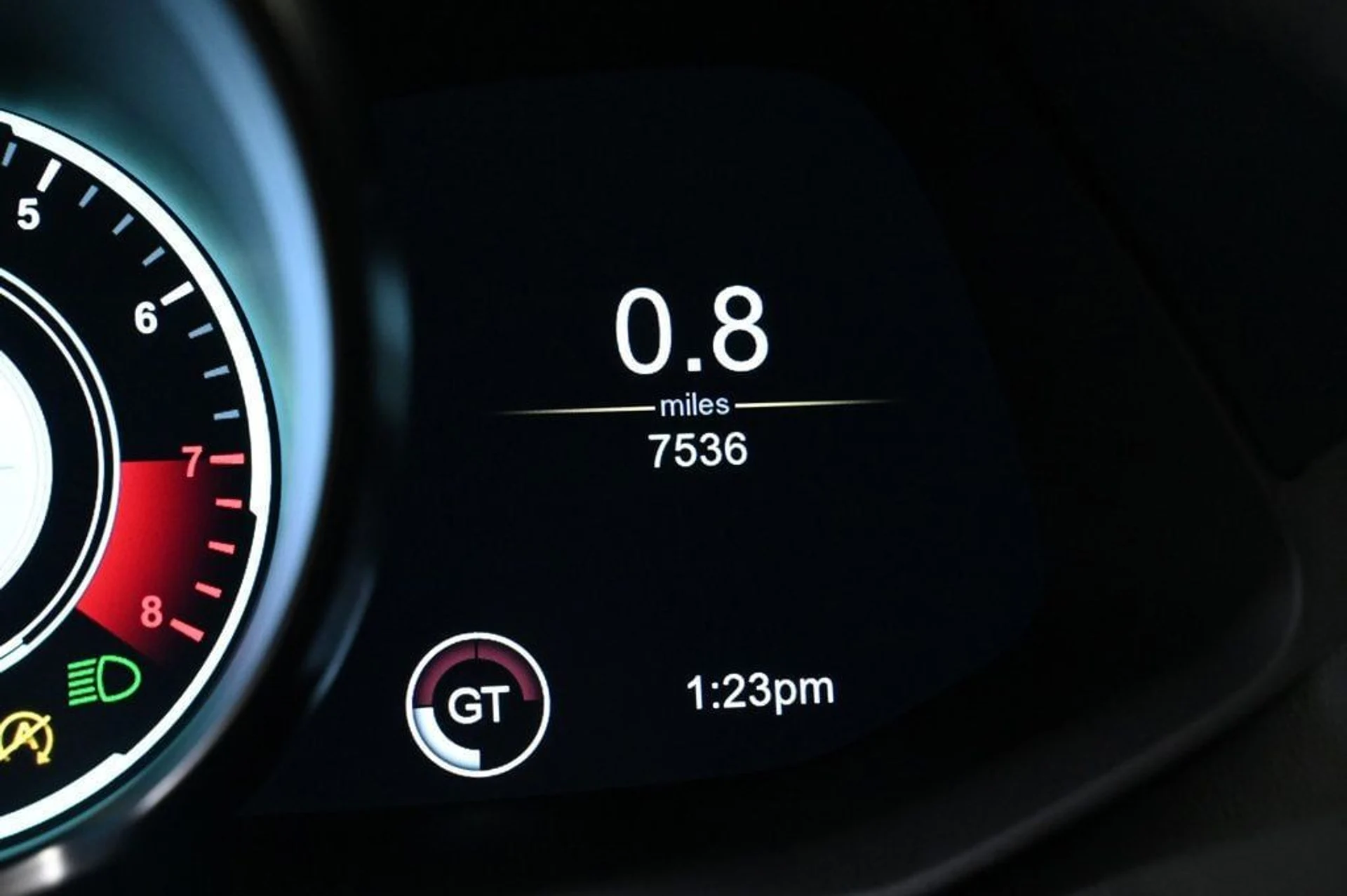 mph006_3545792388_used_2021_aston_martin_dbs_superleggera_11350_22941074_6_1024_d80df4e41f