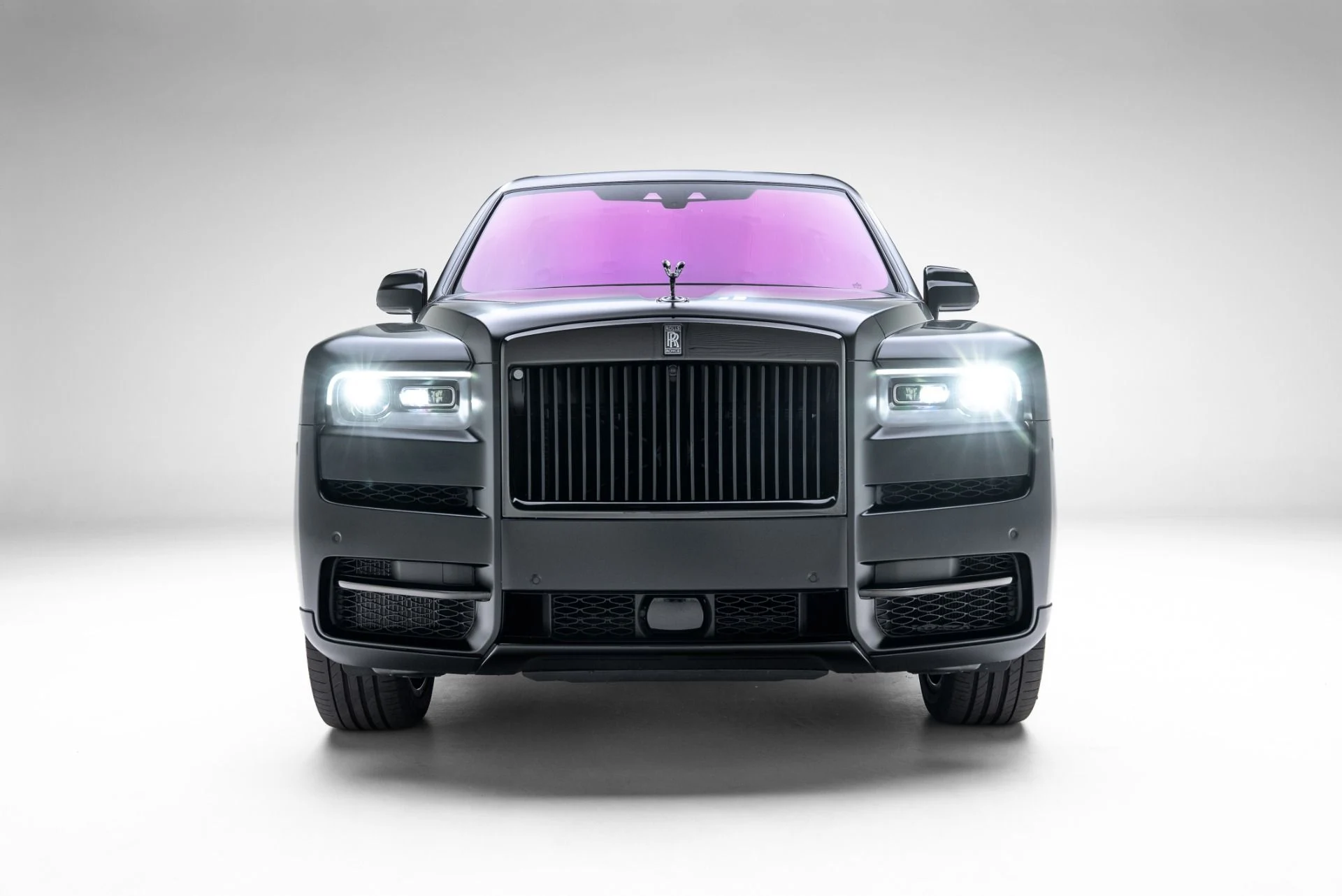 mph006_3547696190_Used_2023_Rolls_Royce_Black_Badge_Cullinan_1775515525_2fb2b6bd13