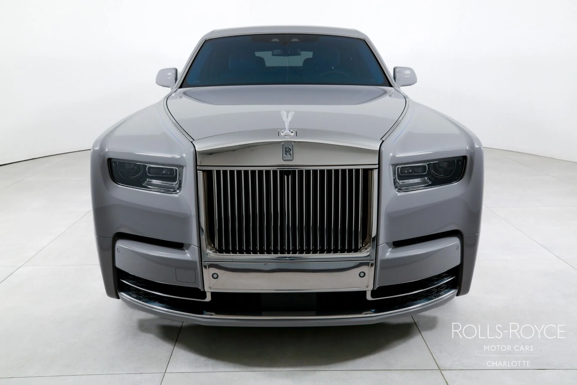 mph006_3559262448_Used_2024_Rolls_Royce_Phantom_1789145649_debfb2ac87