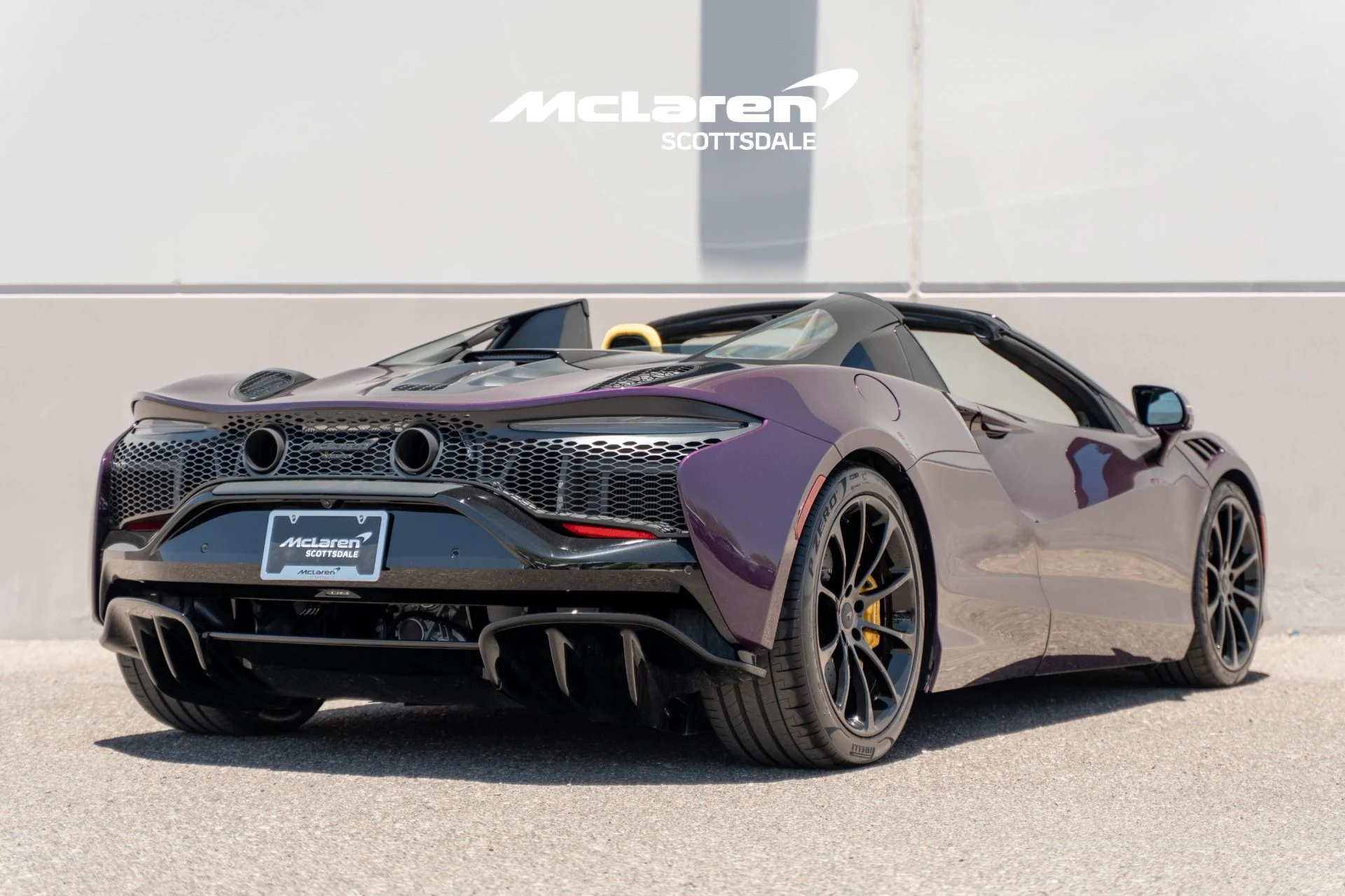 mph006_3564024526_Used_2025_MCLAREN_ARTURA_1780680116_e28306db3a