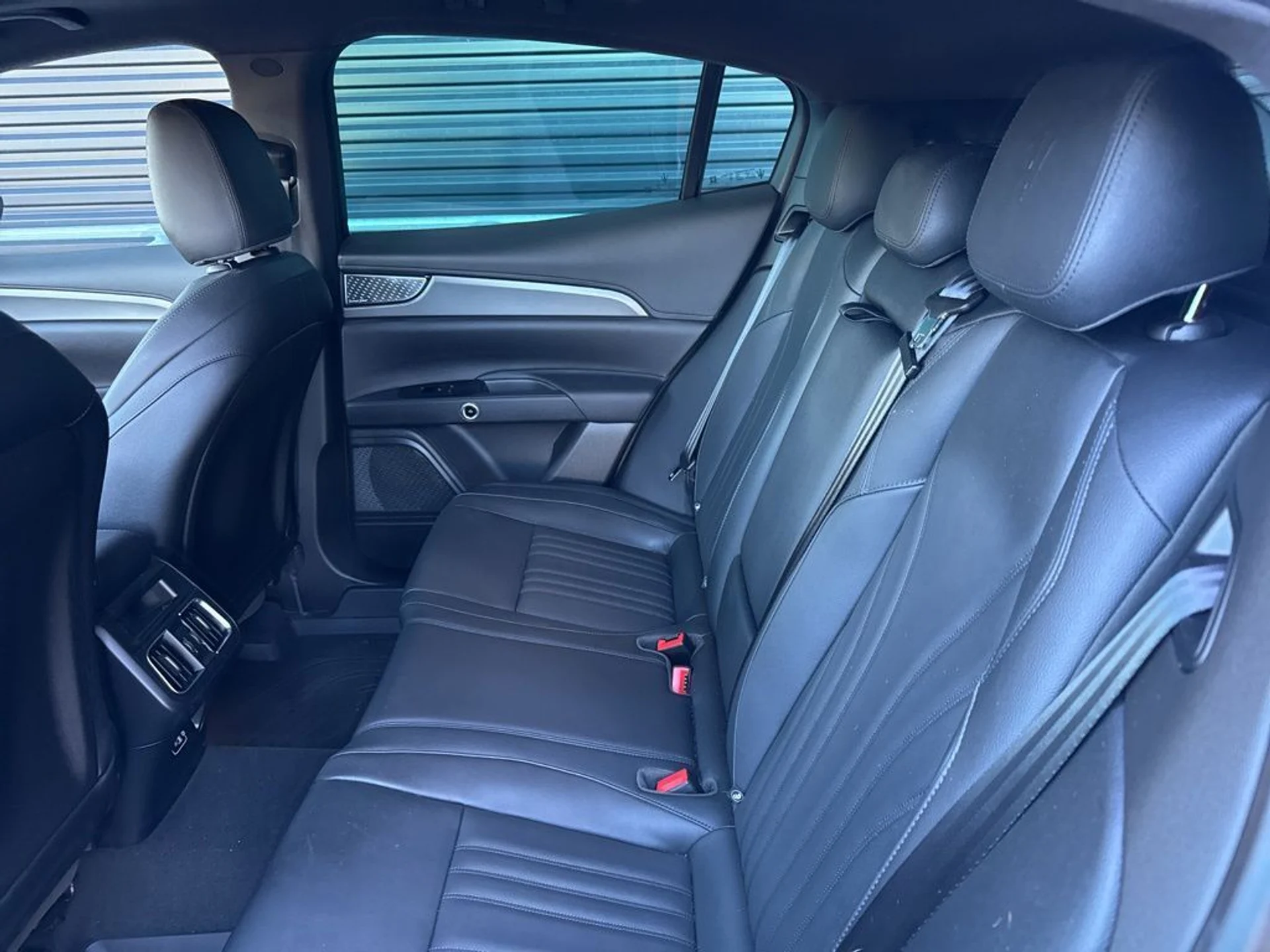 mph006_3577314668_376f3f4ab52641796b9c2fc83bd76cdbx_c5f362f487