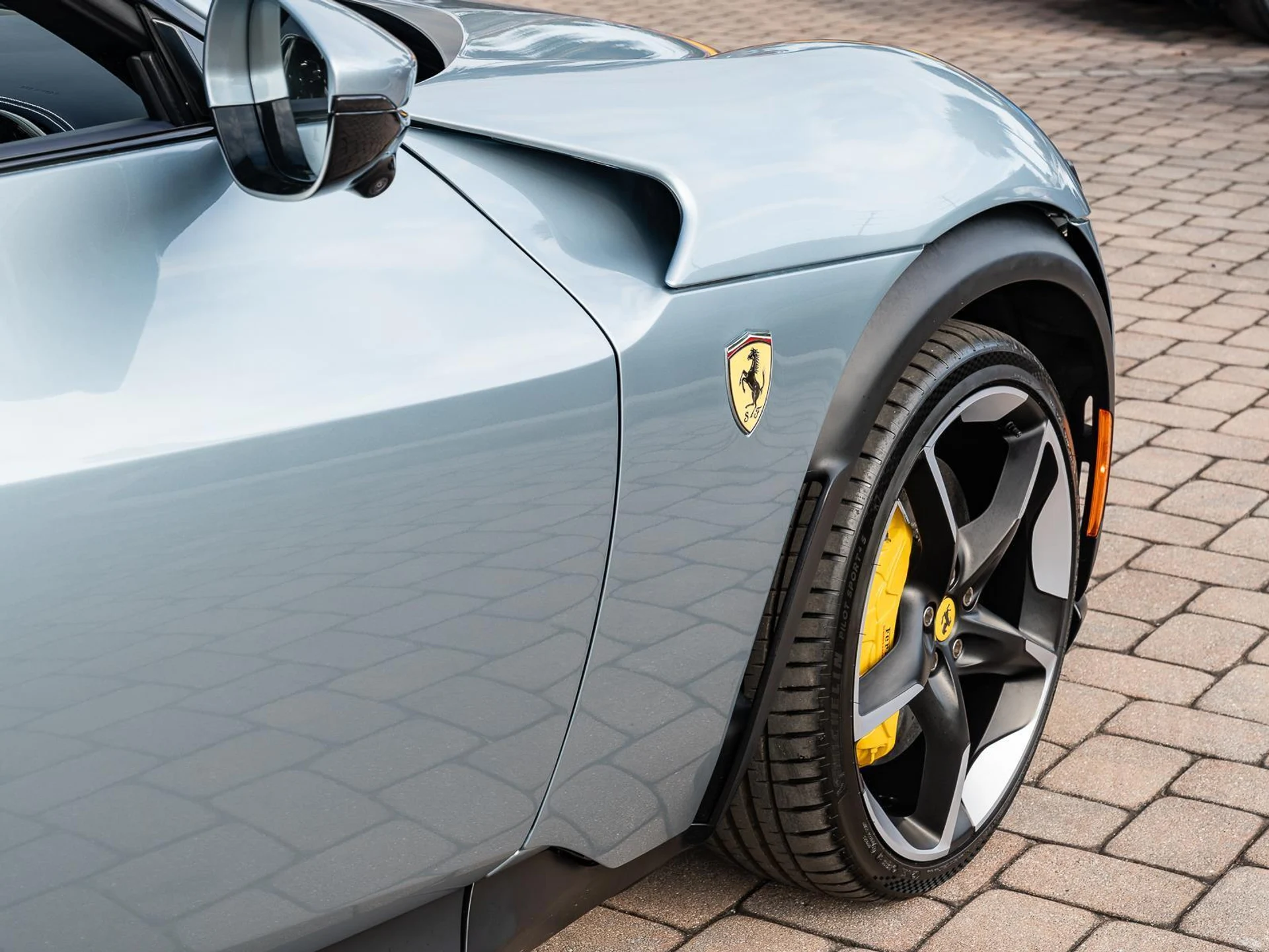 mph006_3581403172_Used_2025_Ferrari_Purosangue_AWD_1768385475_d2826ba719