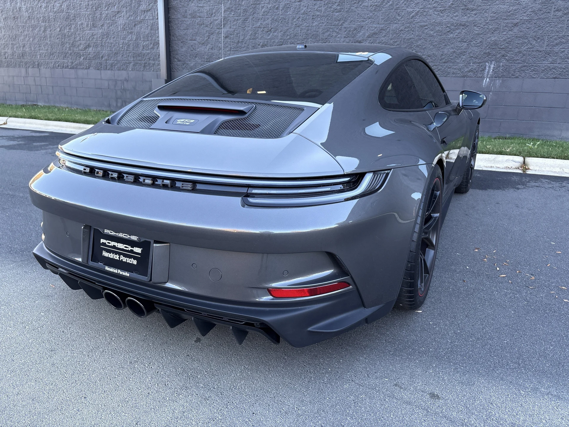 mph006_3588108712_ee729d65f1964e6682f60159d12d0b19_e5823834fc