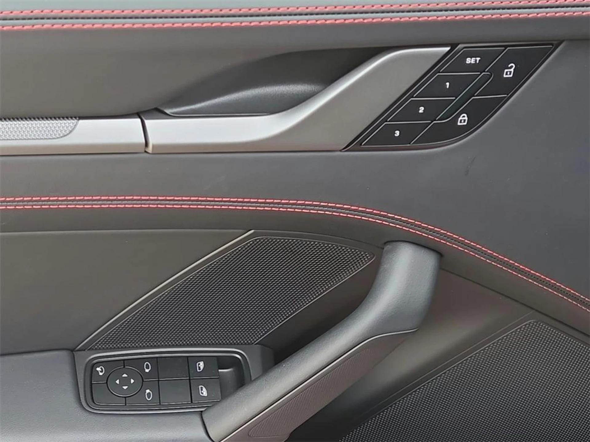 mph006_3603579378_q_Txe_OL_k_Rkg4o_Td93_WARH_Pccta_Y_6c837f0edc