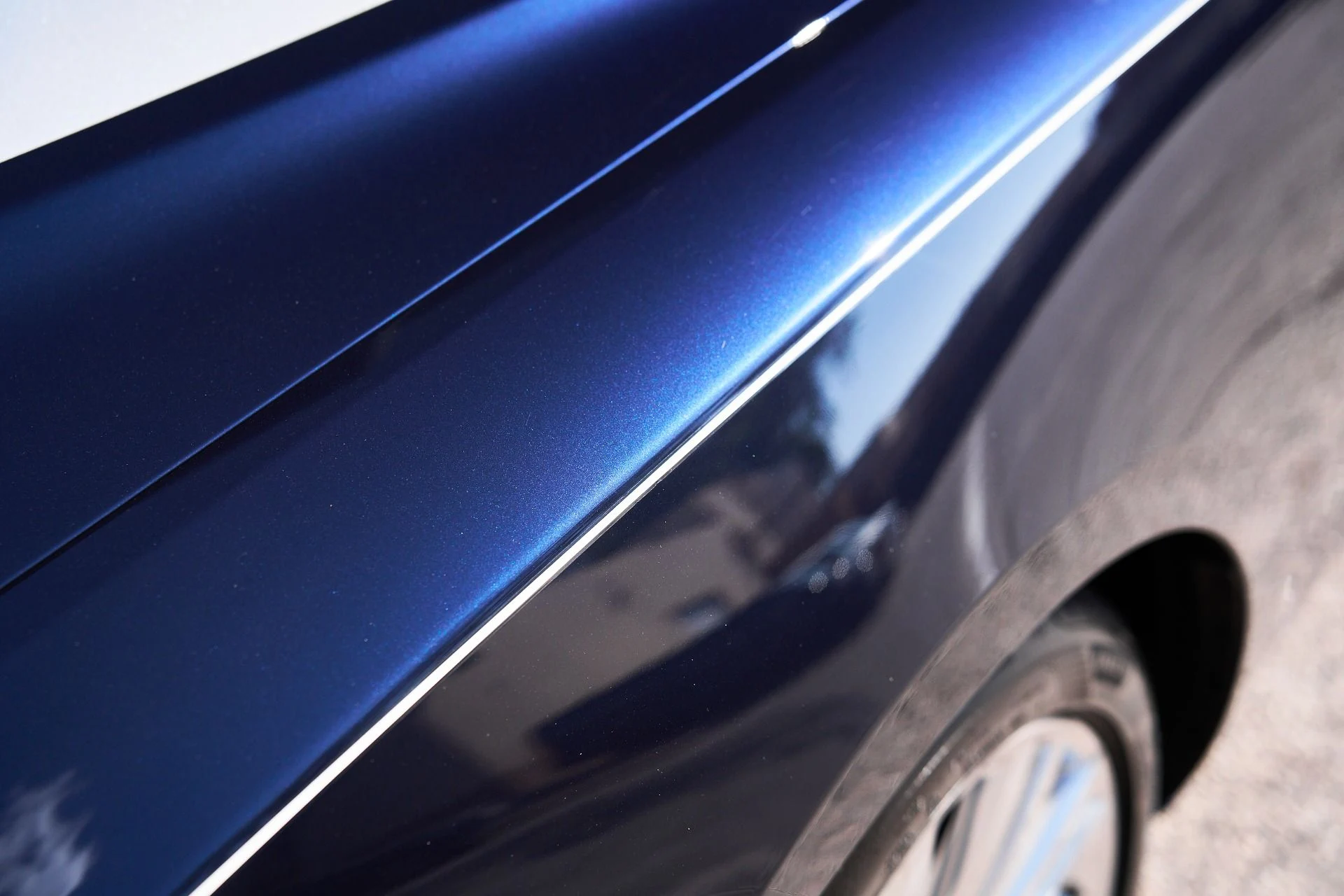 mph006_3606347272_Used_2023_Rolls_Royce_Ghost_1755200436_56424c148a