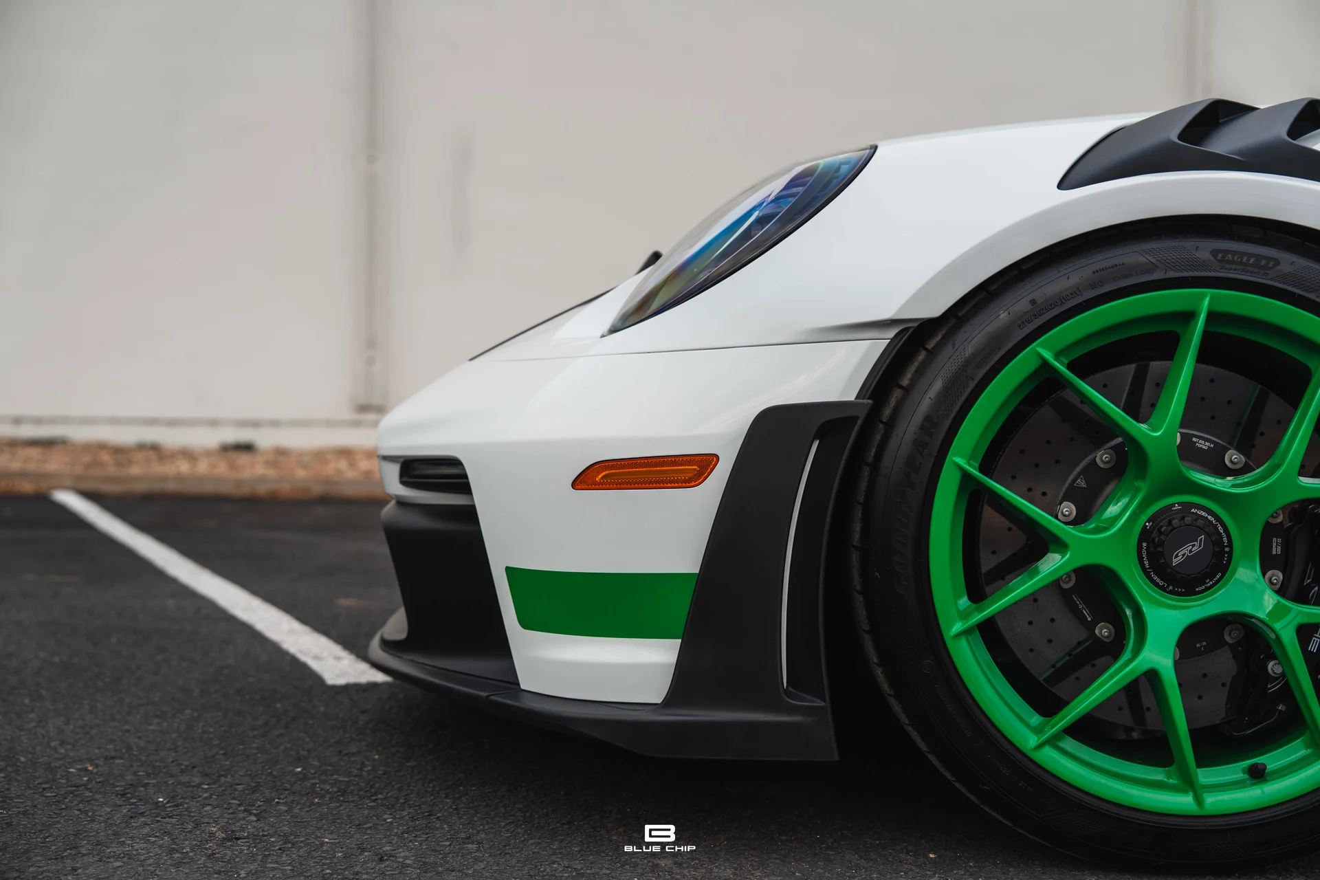 mph006_3612000796_695836a38b3ef802b060404c_A7400819_5c7a4ce6c3