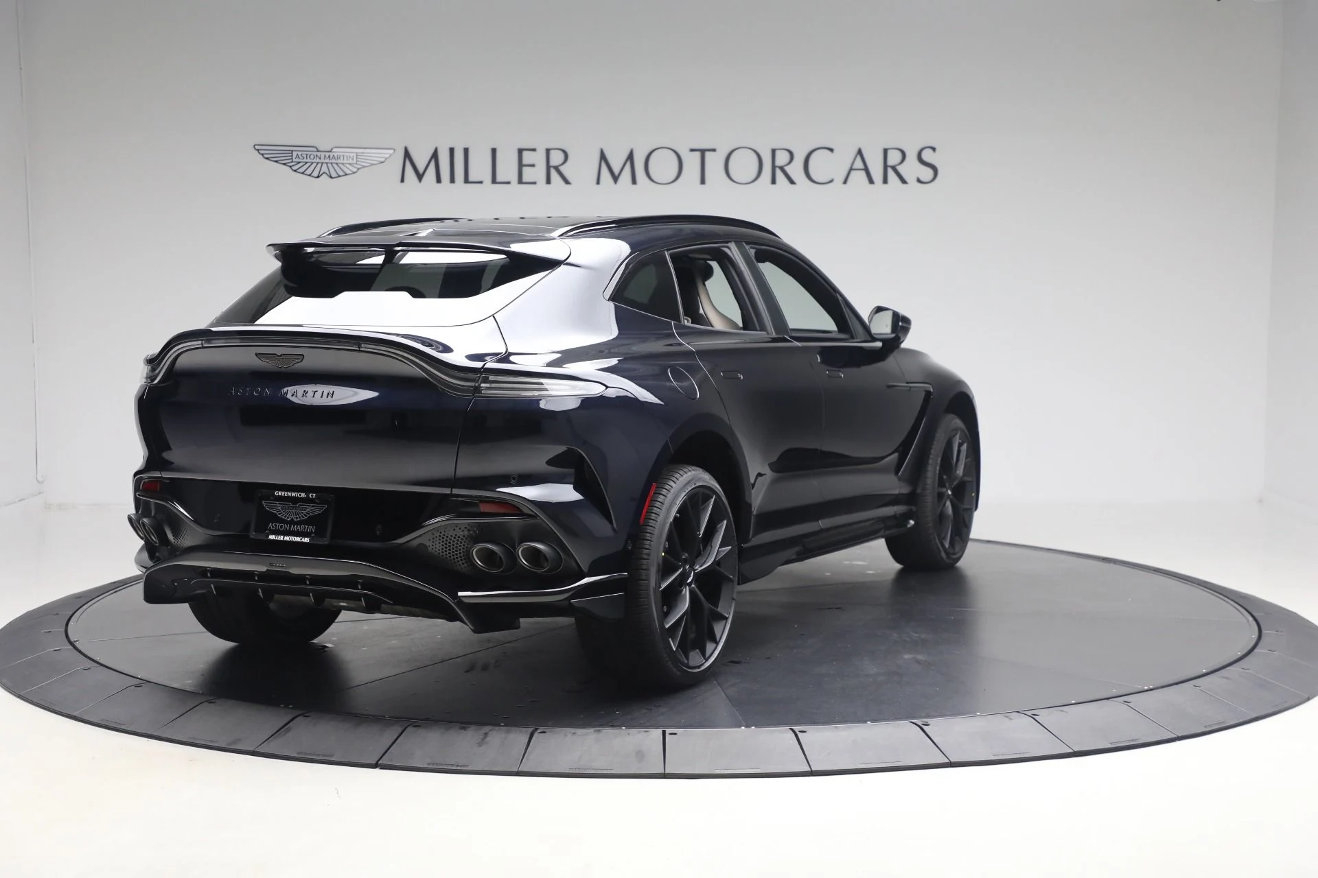 mph006_3616851414_New_2025_Aston_Martin_DBX_707_6eb20da920