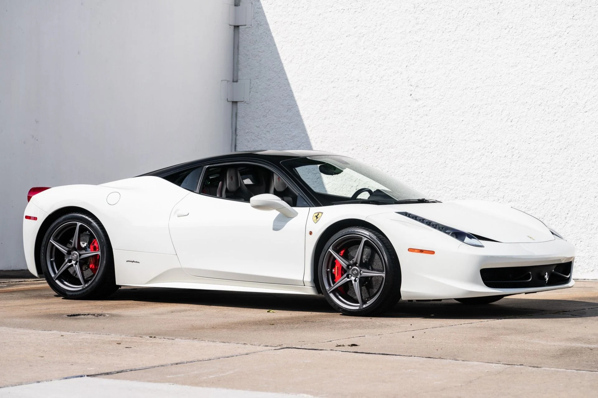mph006_3628072055_Used_2015_Ferrari_458_Italia_1757709608_b2a237098b